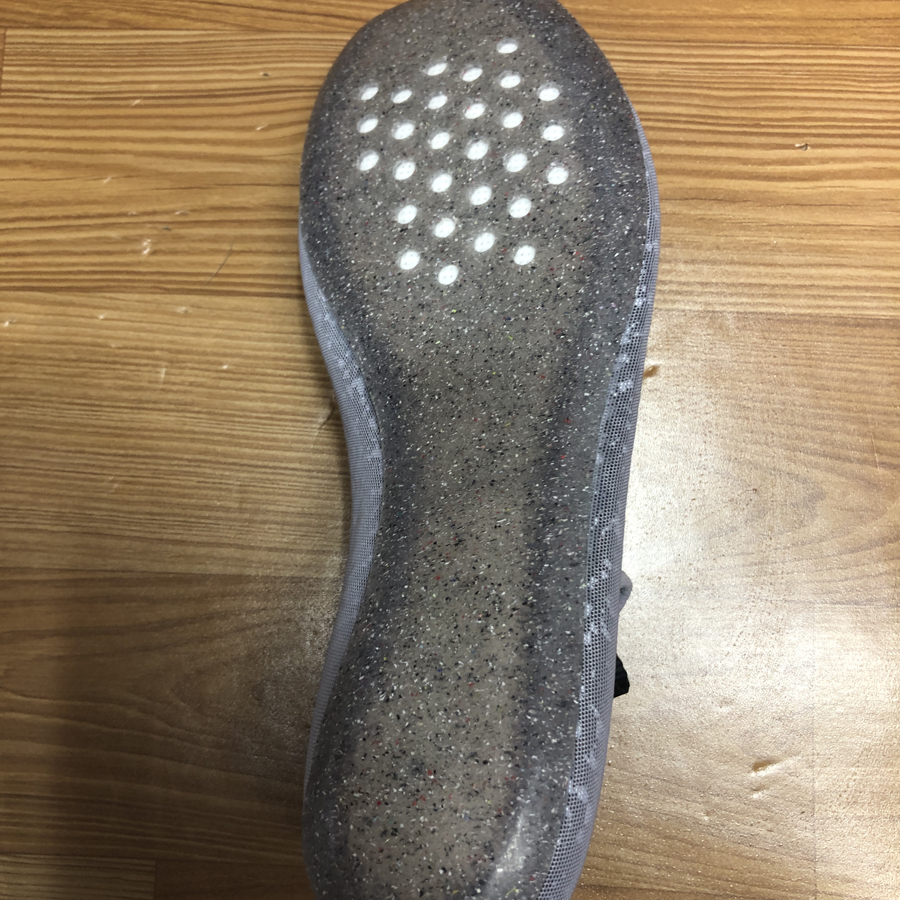 Jordan System .23 Sail and Cement Grey, Adidas Yeezy Foam RNNR Ochre 착용 스타일 - 3