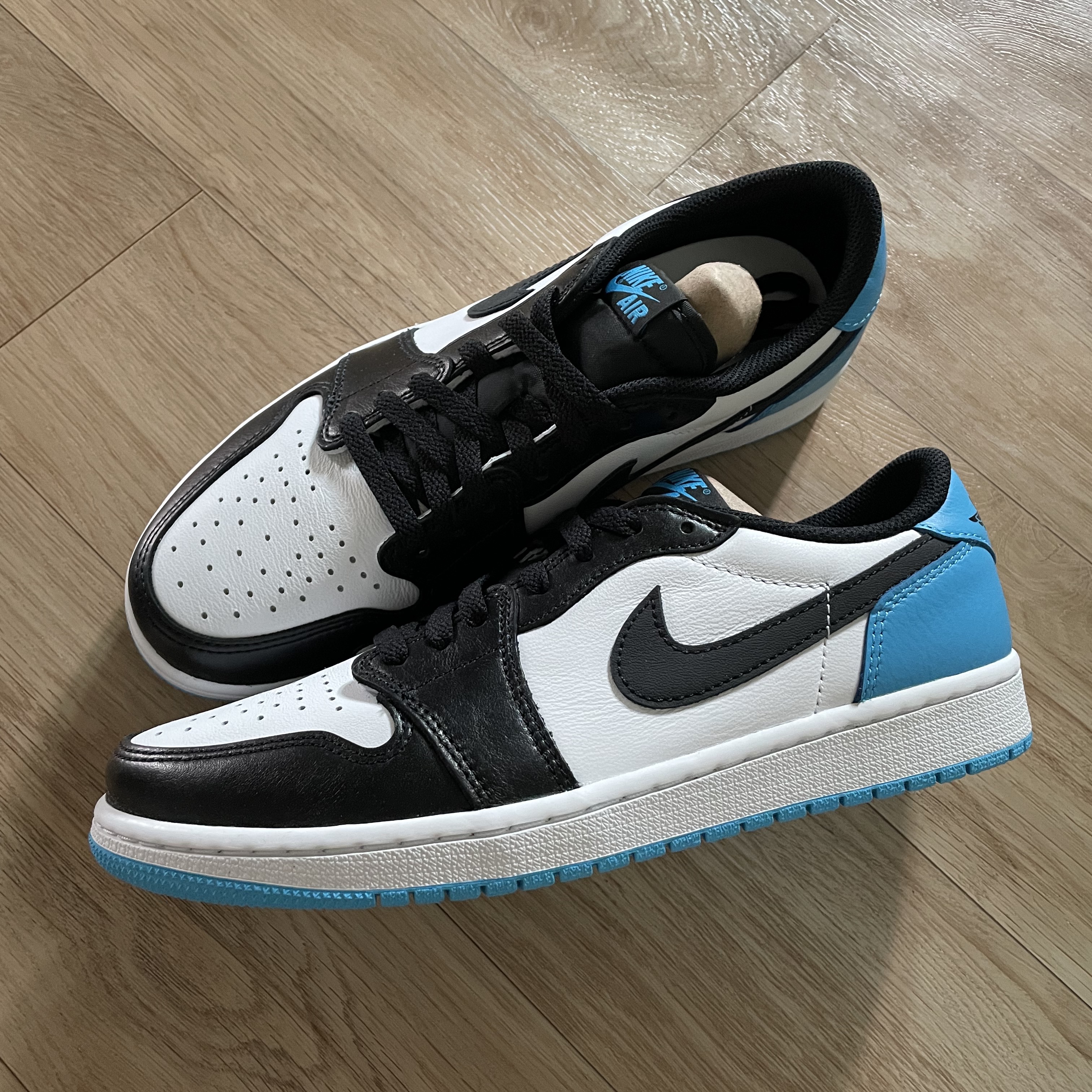 Jordan 1 Retro Low OG Black and Dark Powder Blue, (W) Jordan 1 Retro Low OG Black and Dark Powder Blue 착용 스타일