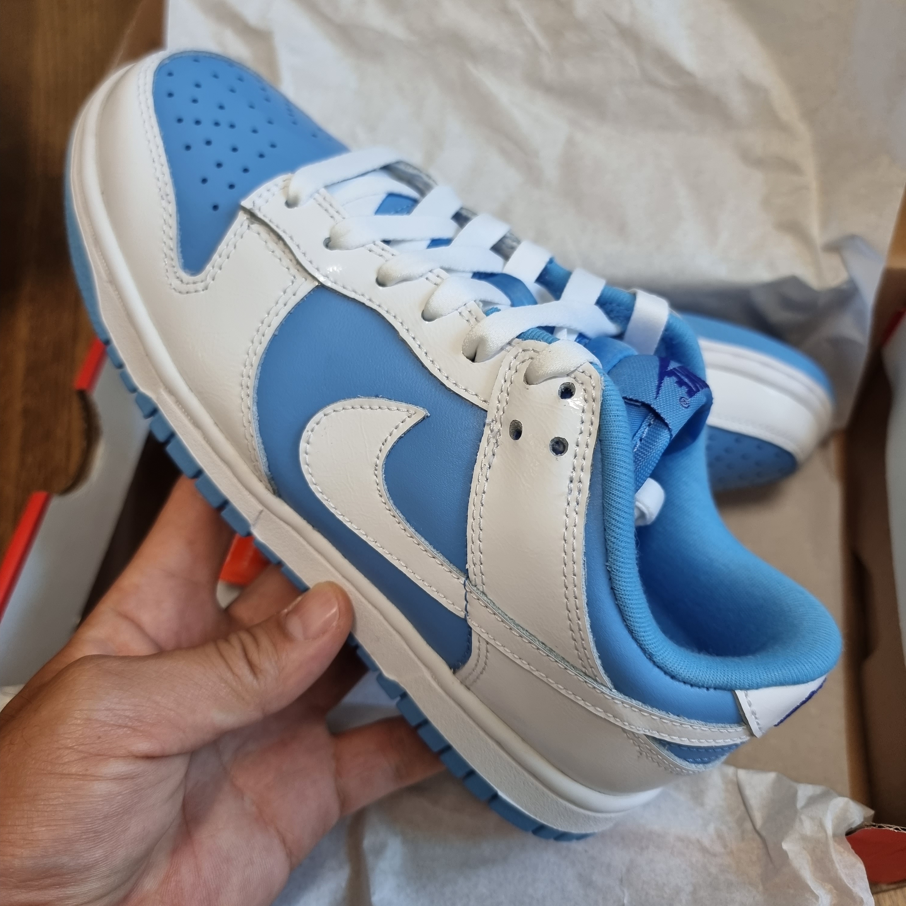 (W) Nike Dunk Low Essential University Blue 착용 스타일 - 2
