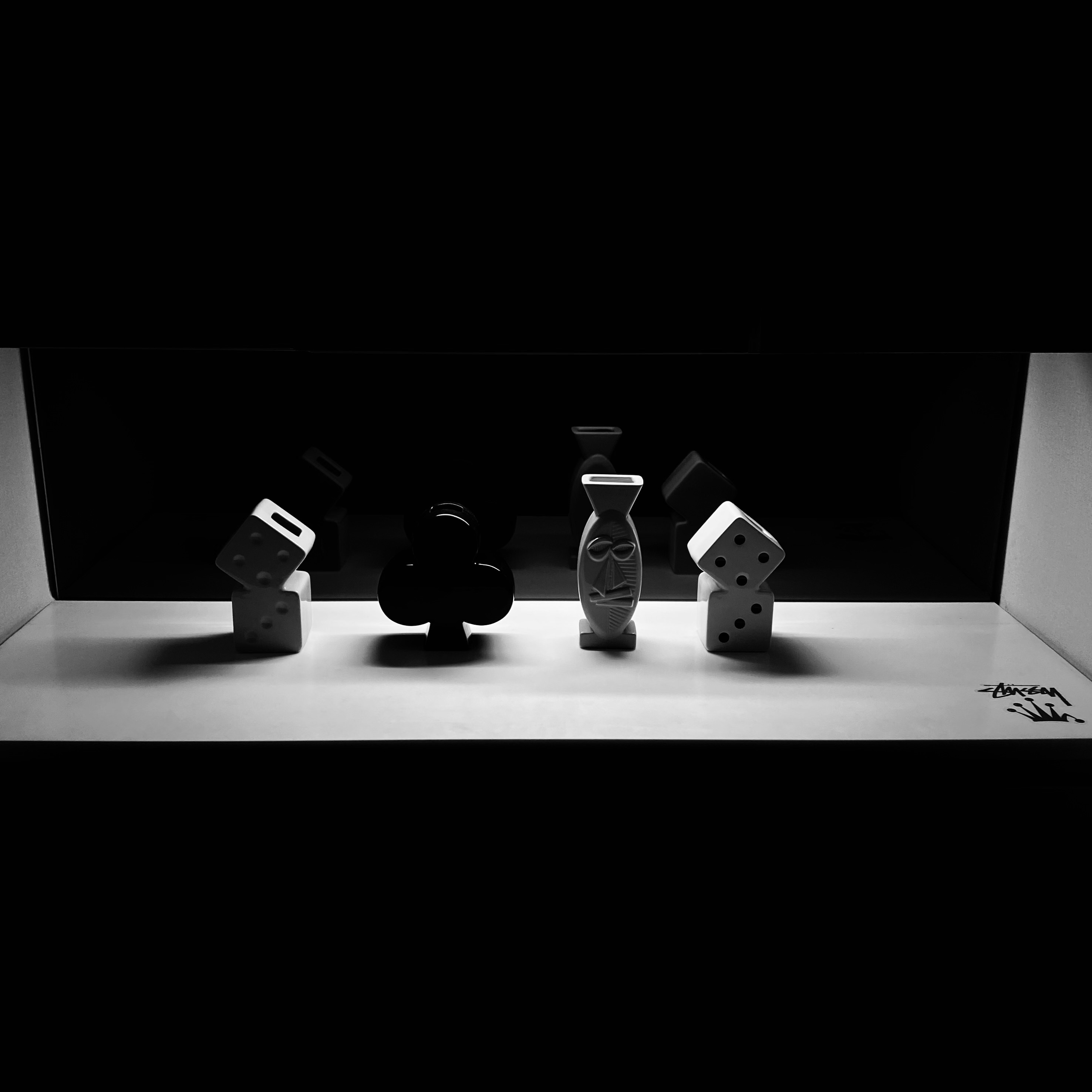 Bearbrick x Nike SB 2020 100% & 400% Set Black, Bearbrick x Nike SB 2020 100% & 400% Set White 착용 스타일 - 3