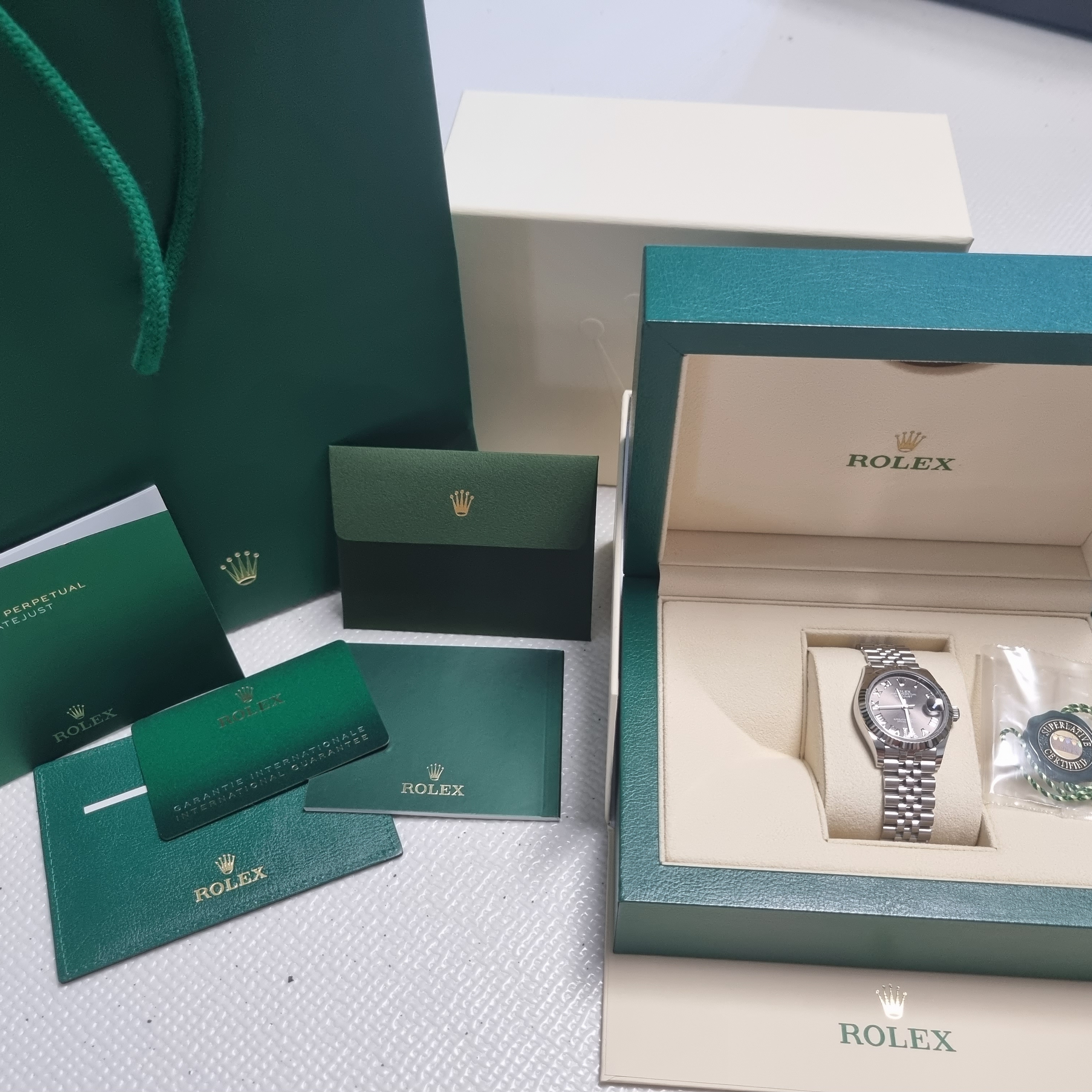 Rolex Datejust 31mm 278274 Dark Grey Roman Diamond-Set Jubilee 착용 스타일 - 5