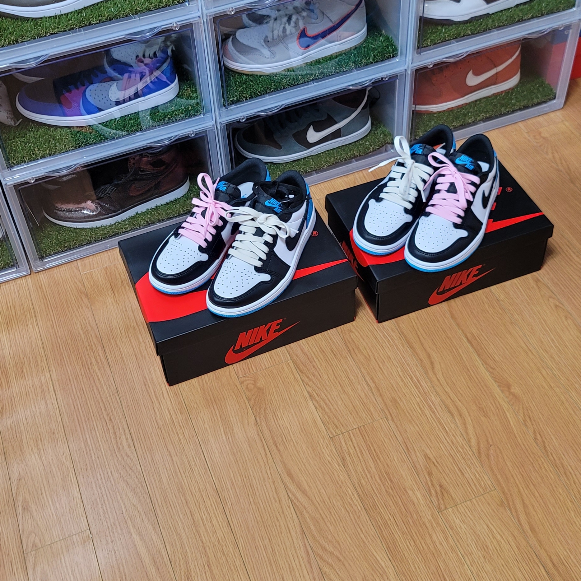 Jordan 1 Retro Low OG Black and Dark Powder Blue, (W) Jordan 1 Retro Low OG Black and Dark Powder Blue 착용 스타일 - 1