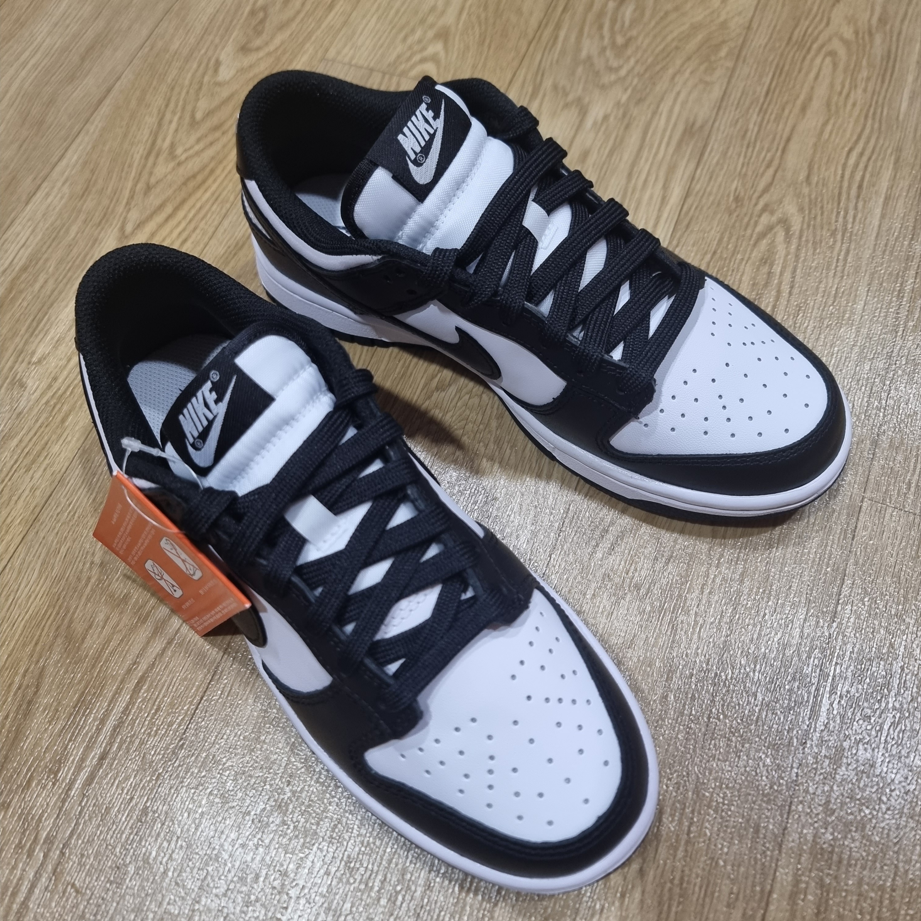 Nike Dunk Low Retro Black, (W) Nike Dunk Low Black 착용 스타일 - 2
