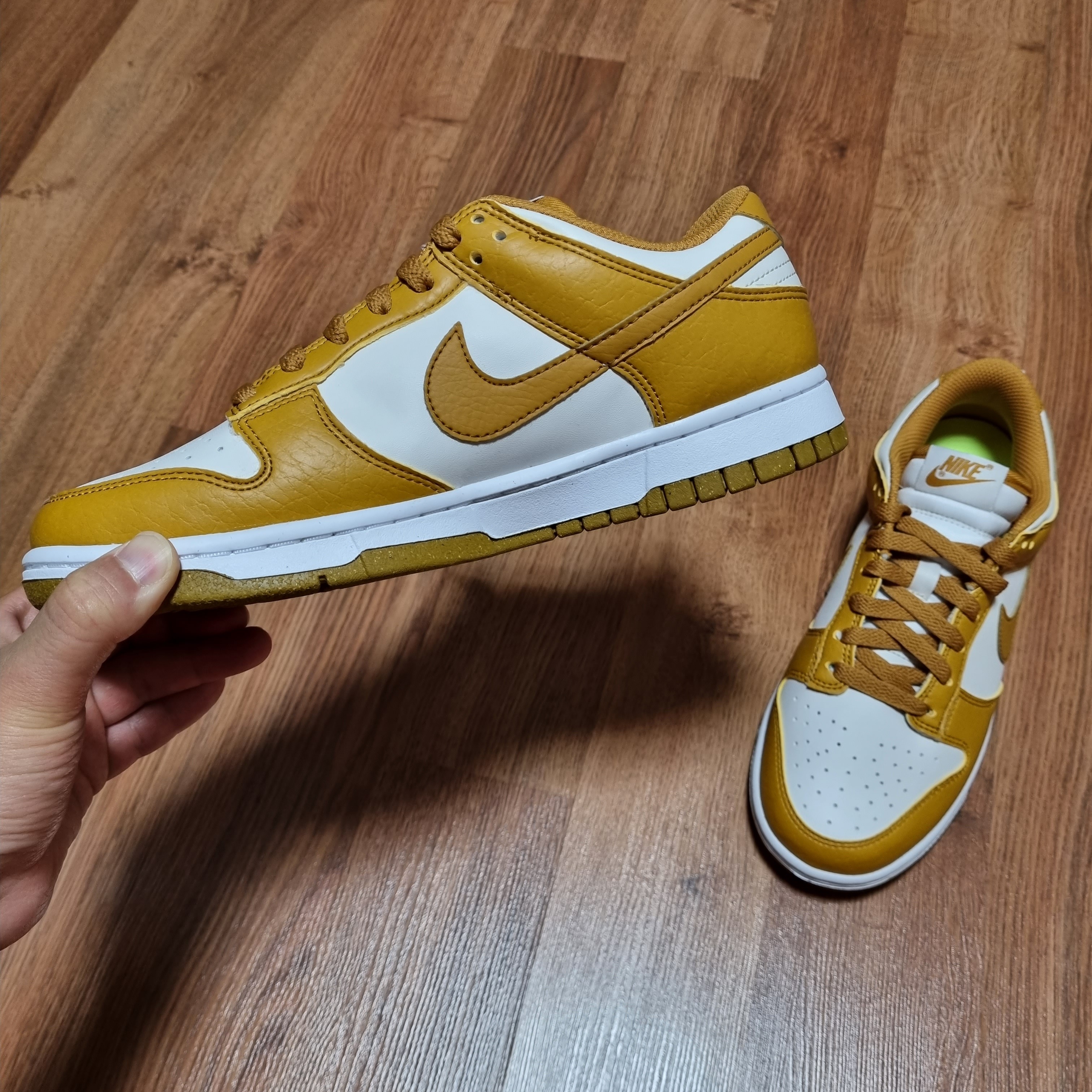 (W) Nike Dunk Low Next Nature Phantom 착용 스타일 - 1