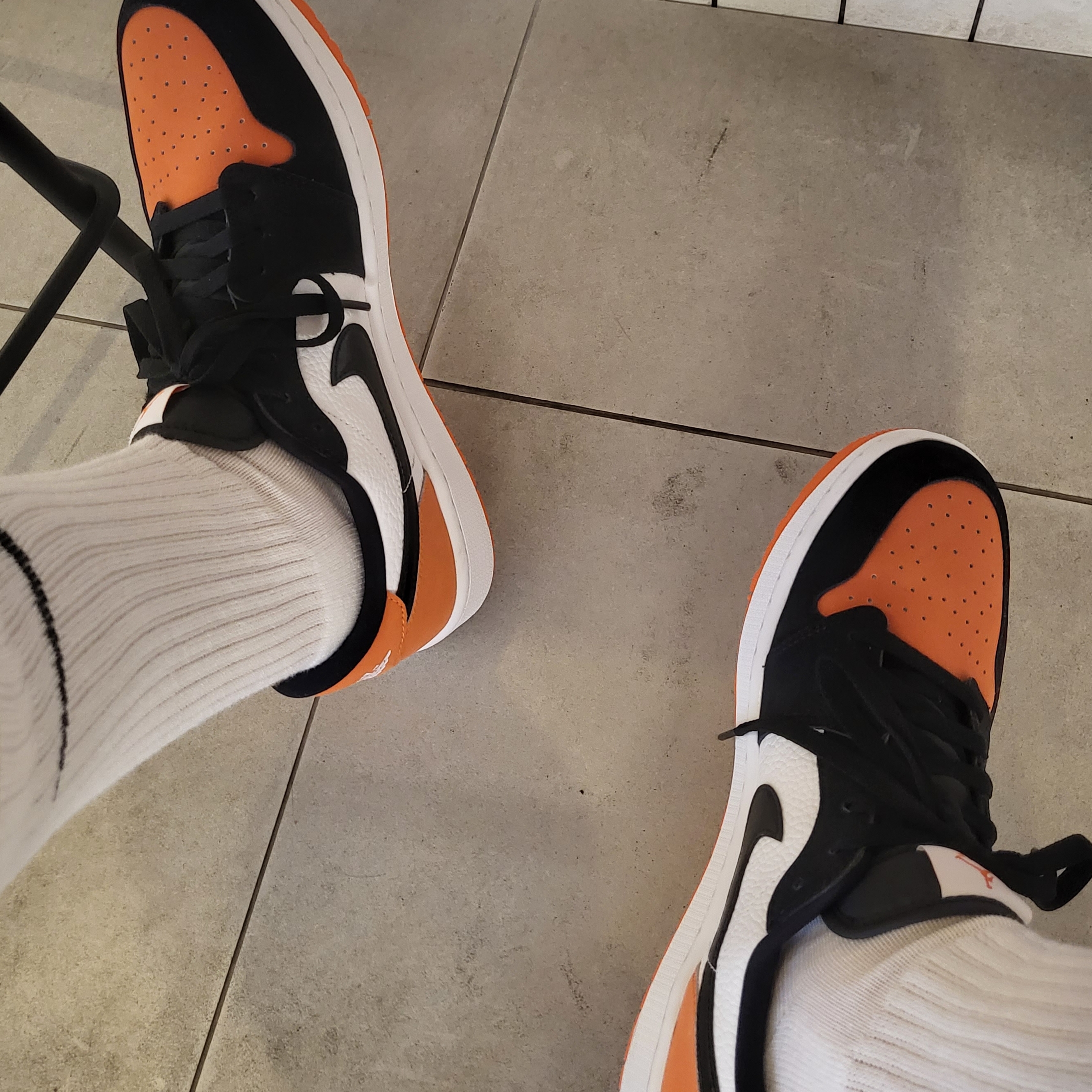 Jordan 1 Low Golf Starfish 착용 스타일