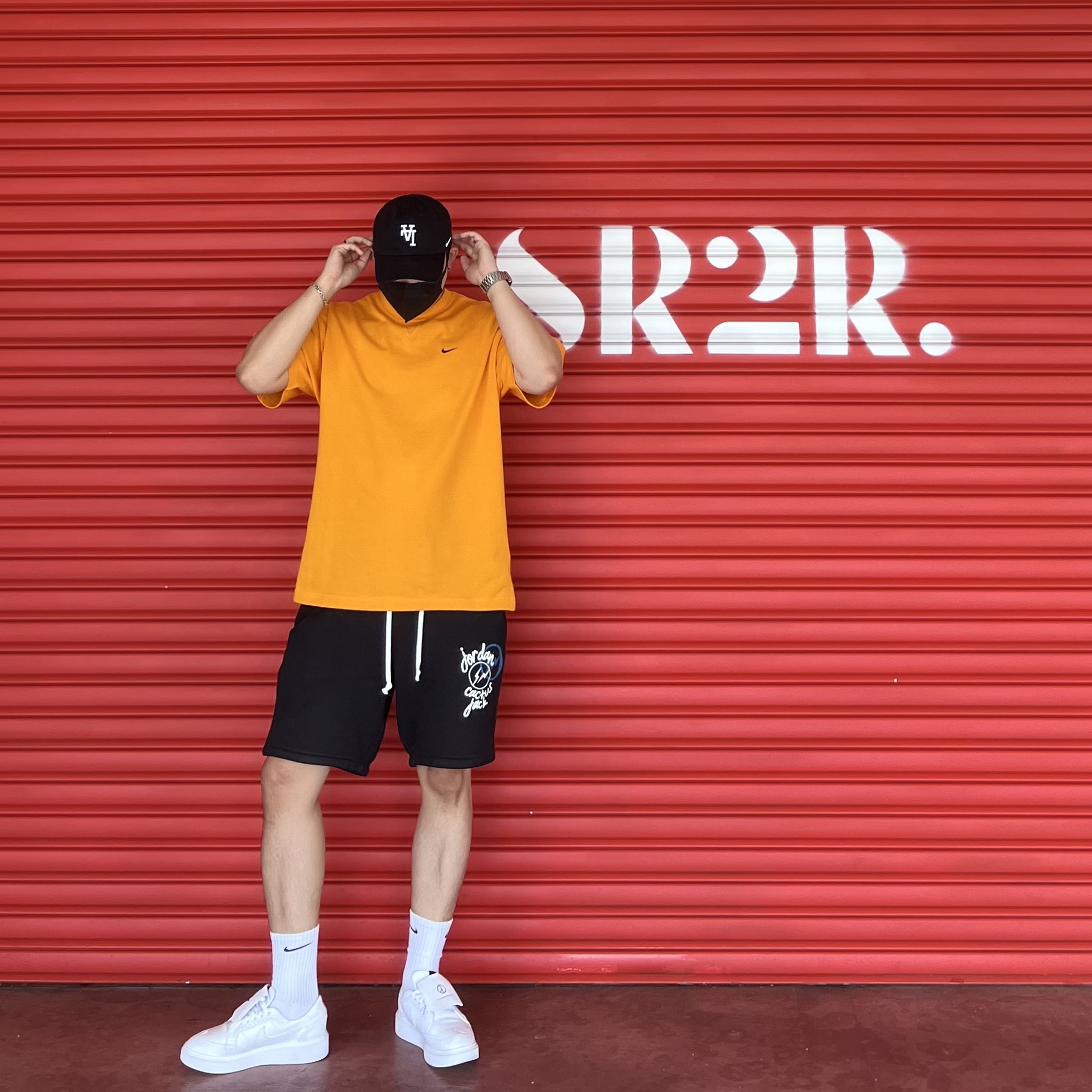 Nike x Peaceminusone Kwondo1 White, Jordan x Travis Scott x Fragment Shorts Black (DJ0617-010) 착용 스타일