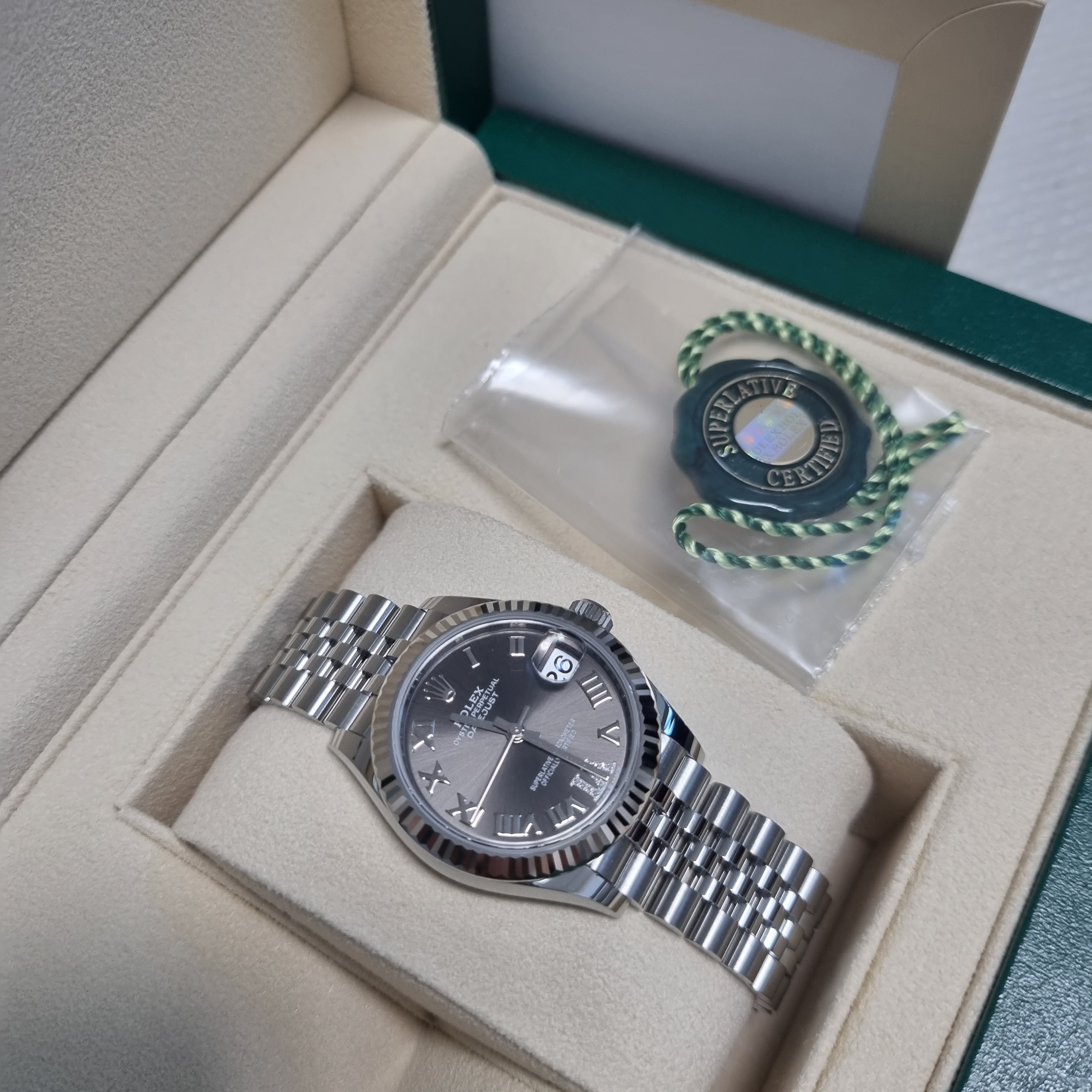 Rolex Datejust 31mm 278274 Dark Grey Roman Diamond-Set Jubilee 착용 스타일 - 1