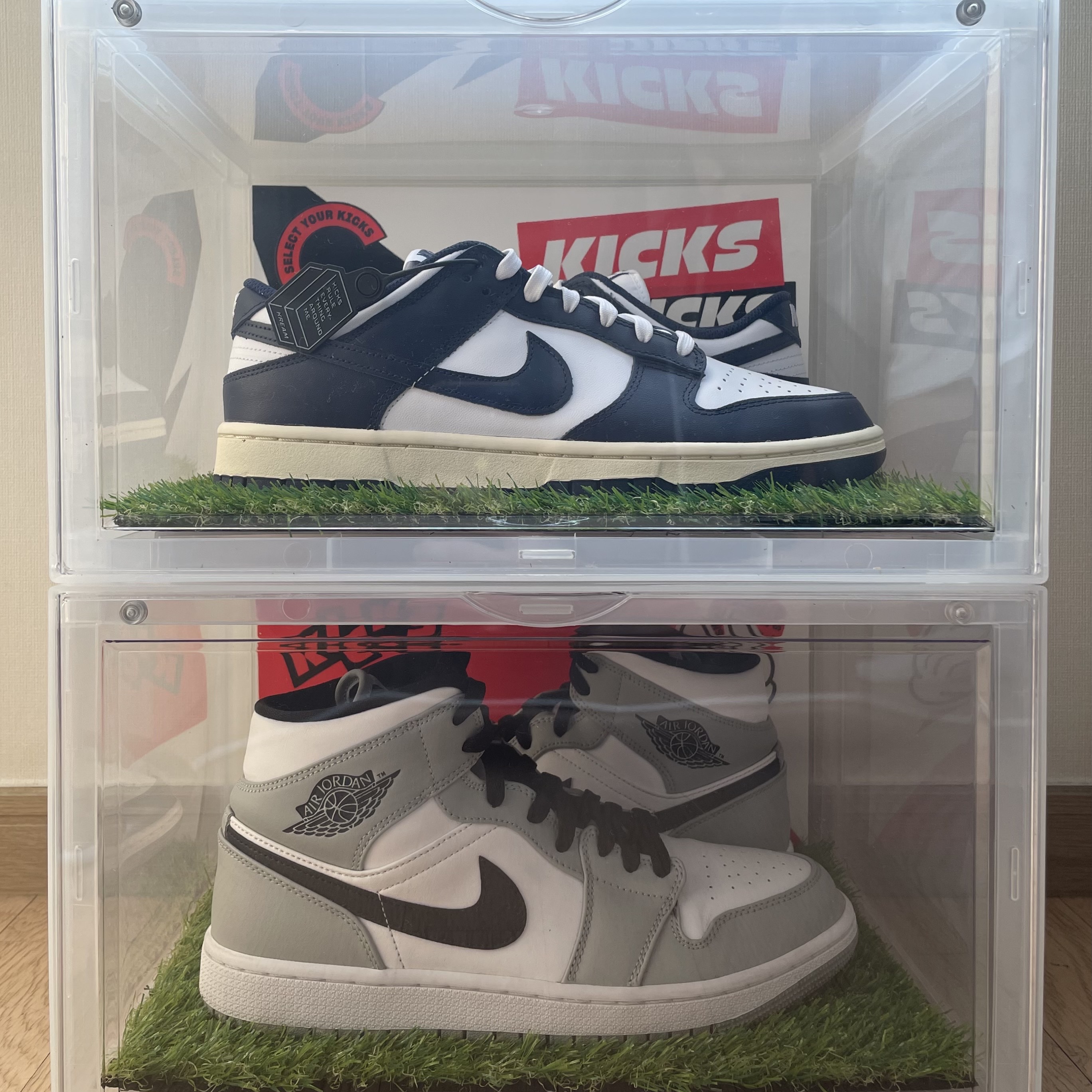 Jordan 1 Mid Light Smoke Grey, (W) Nike Dunk Low Vintage Midnight Navy 착용 스타일 - 2