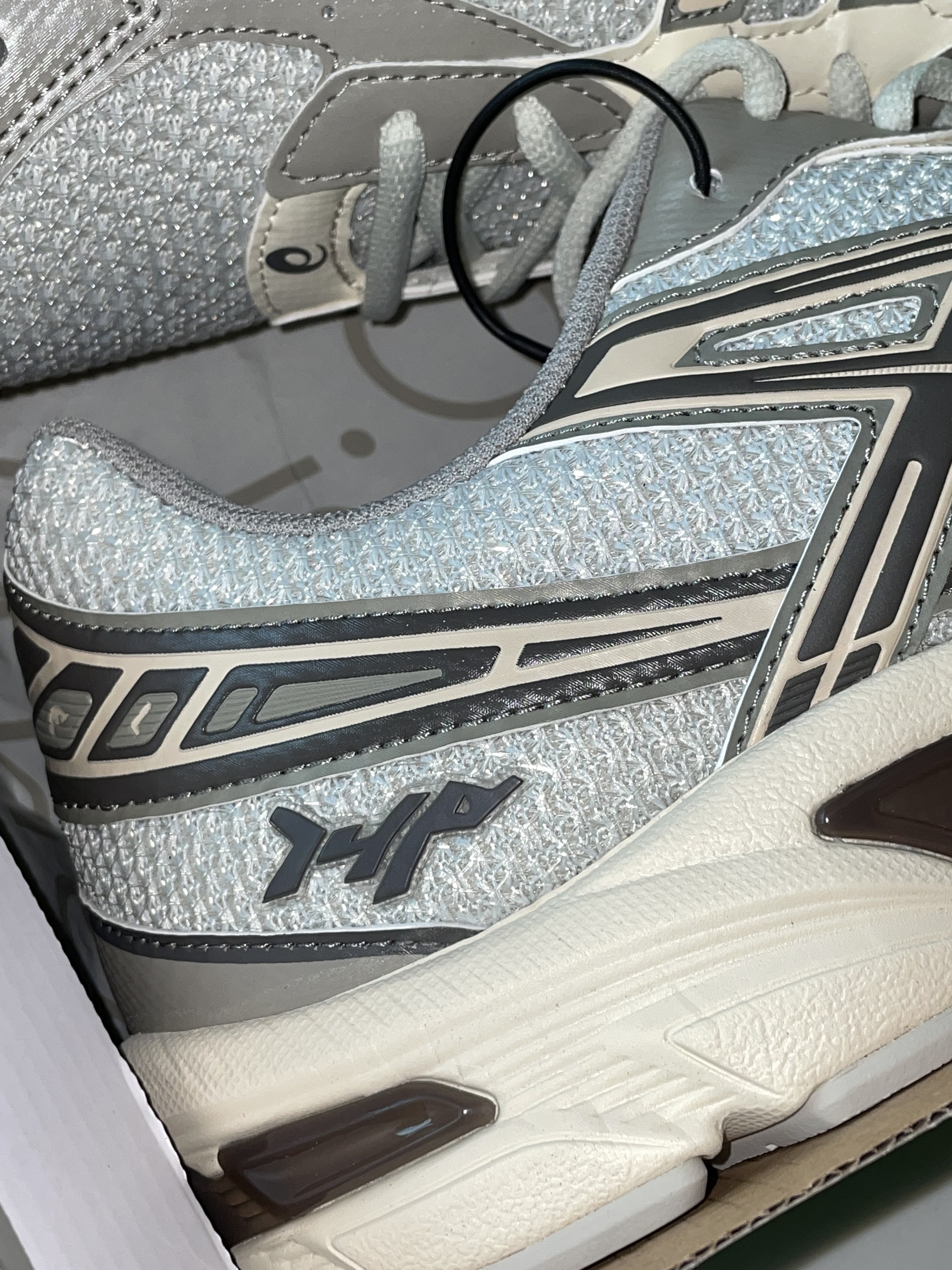 Asics x I4P Gel-1130 Glacier Grey Mink 착용 스타일 - 2