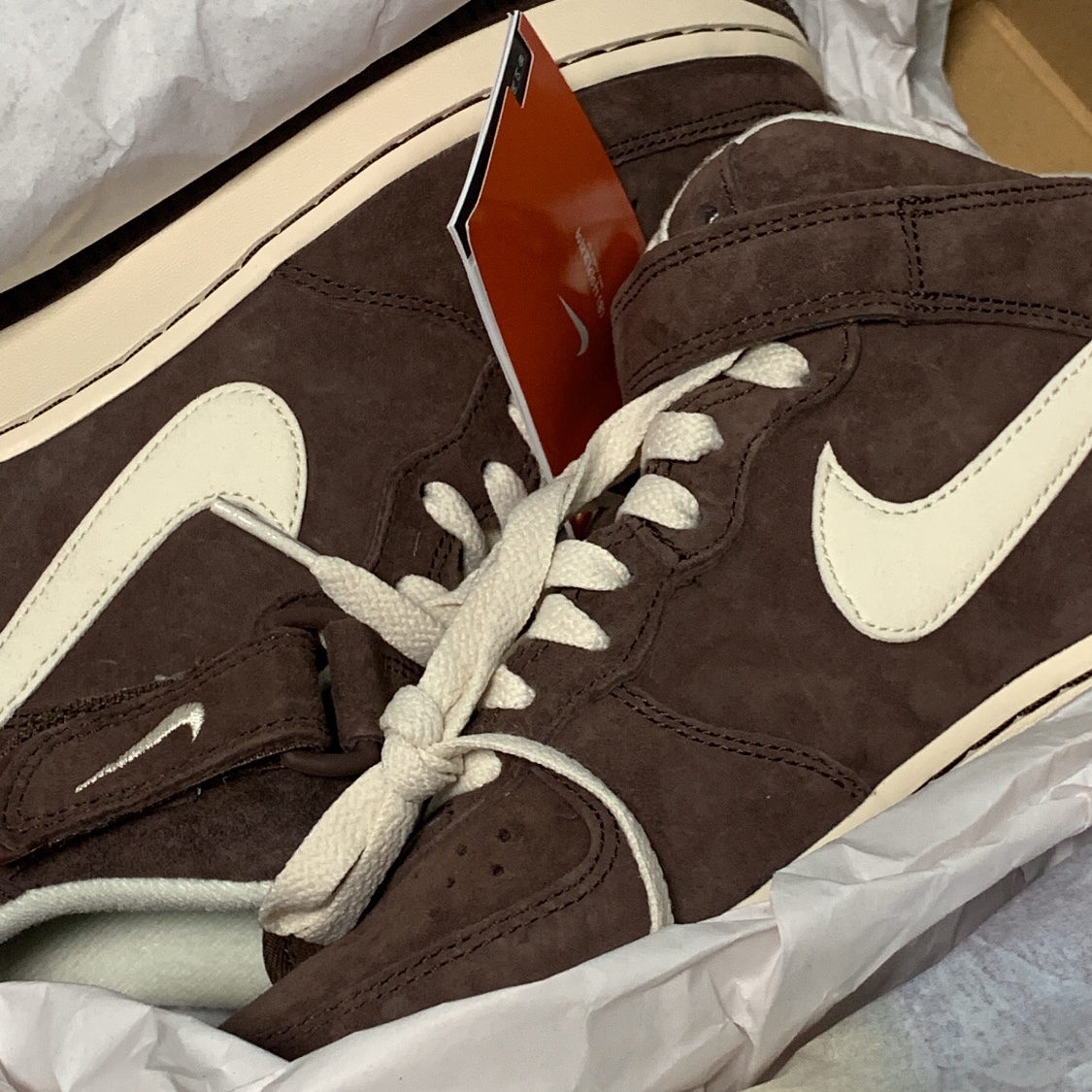 Nike Air Force 1 Mid '07 QS Chocolate 착용 스타일