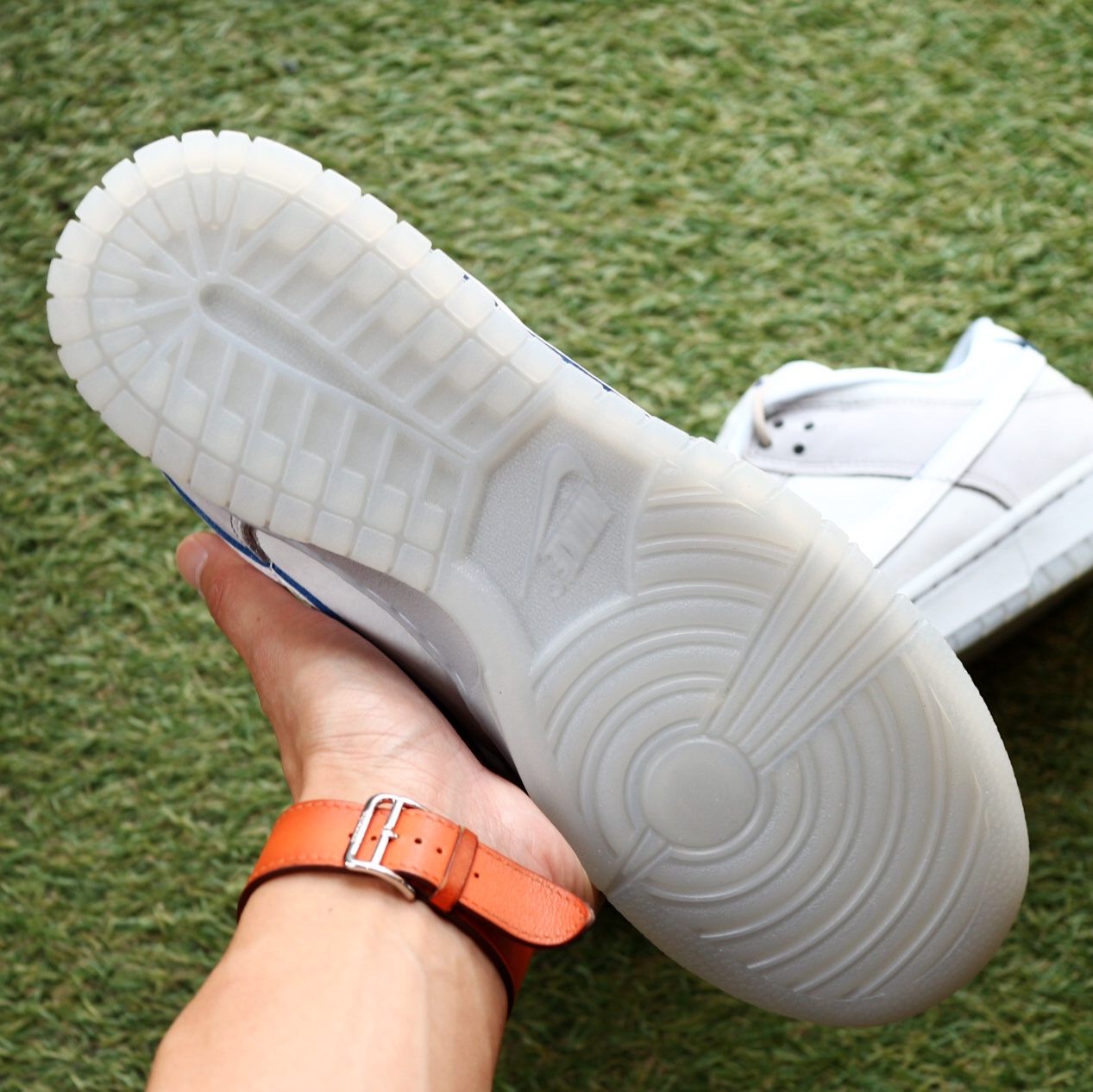 Nike Dunk Low Wolf Grey and Pure Platinum, Nike x Staple Dunk SB Low NYC Pigeon 착용 스타일 - 5