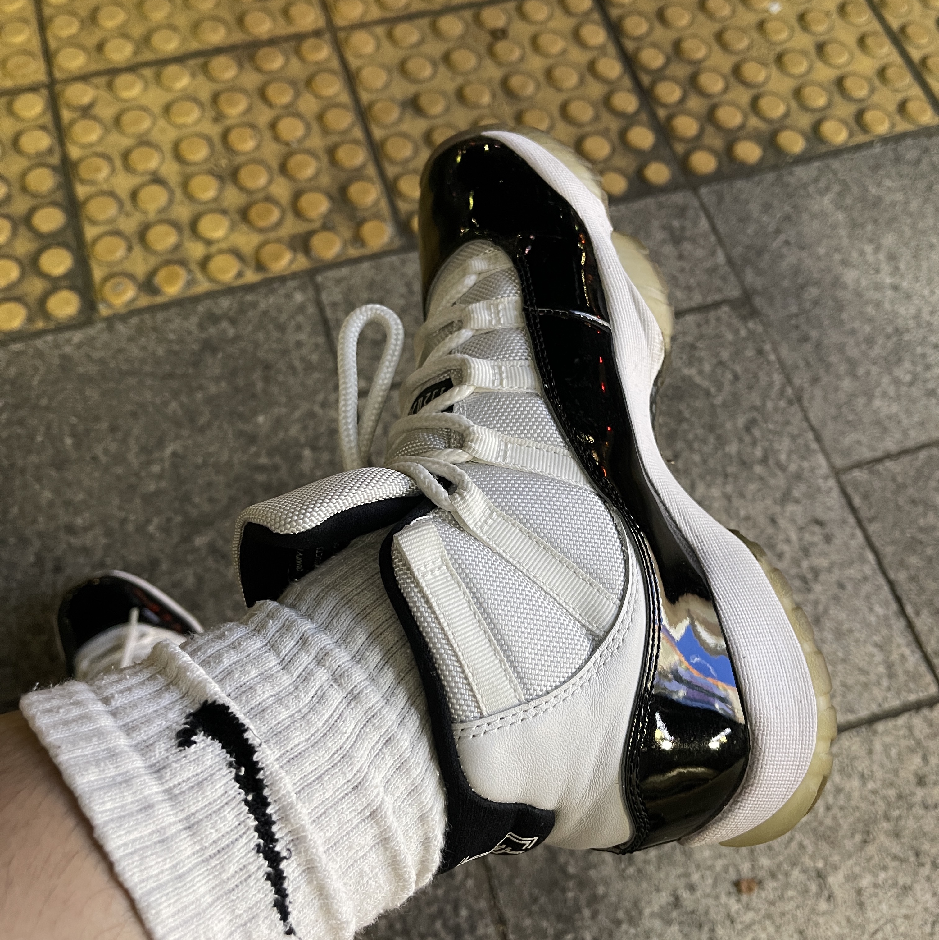 Jordan 11 Retro Concord 2018 착용 스타일 - 1