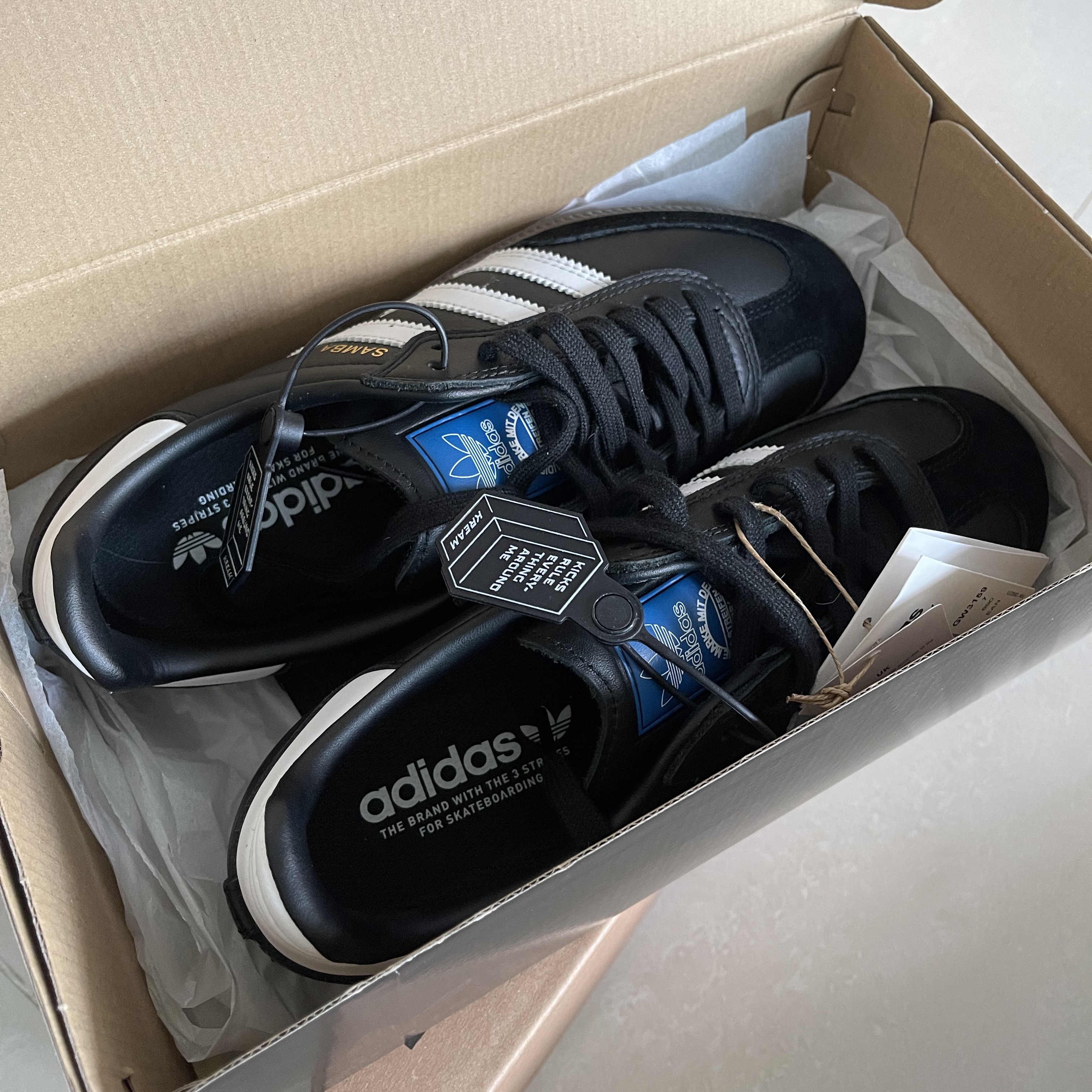 Adidas Samba ADV Black 착용 스타일