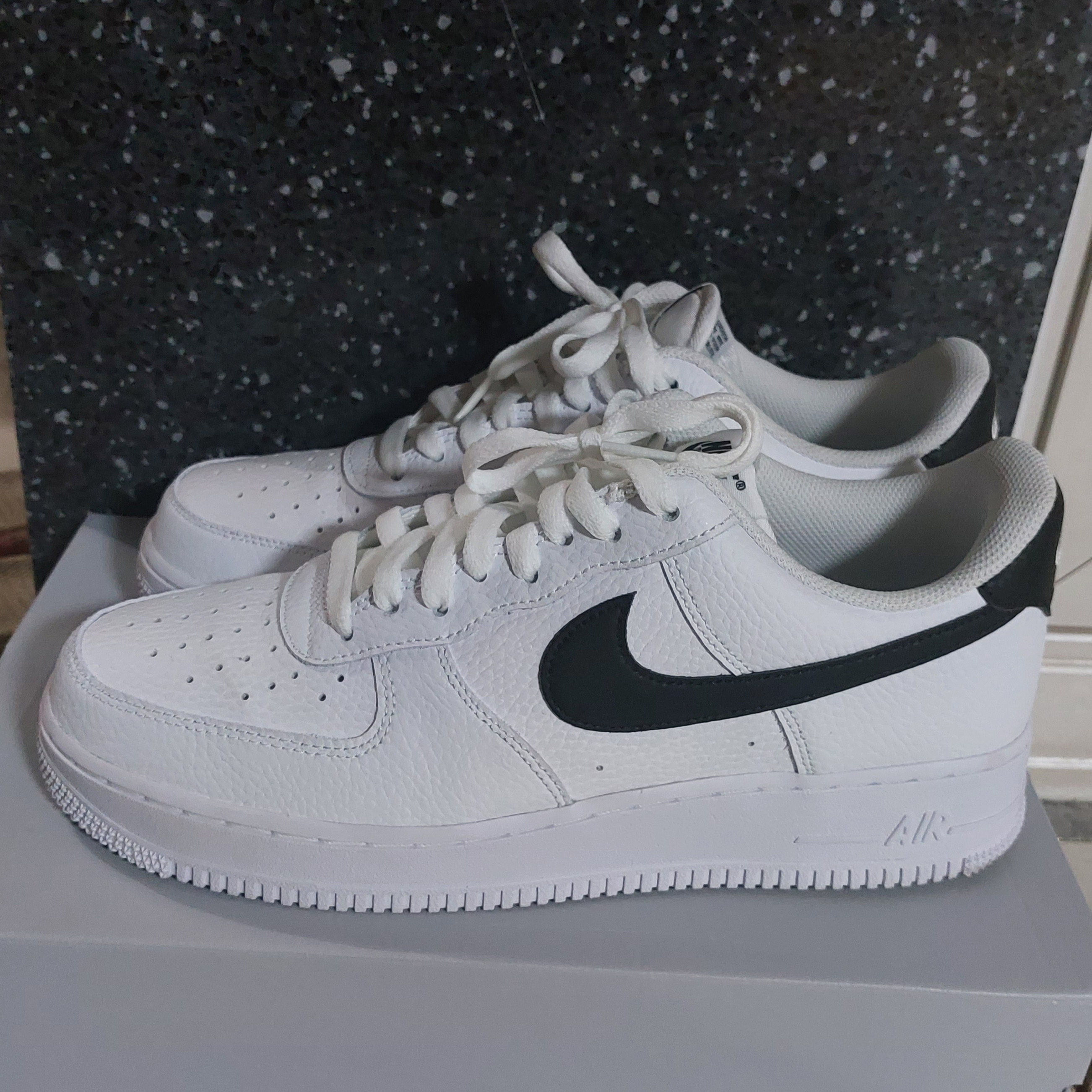 Nike Air Force 1 '07 White Black 착용 스타일