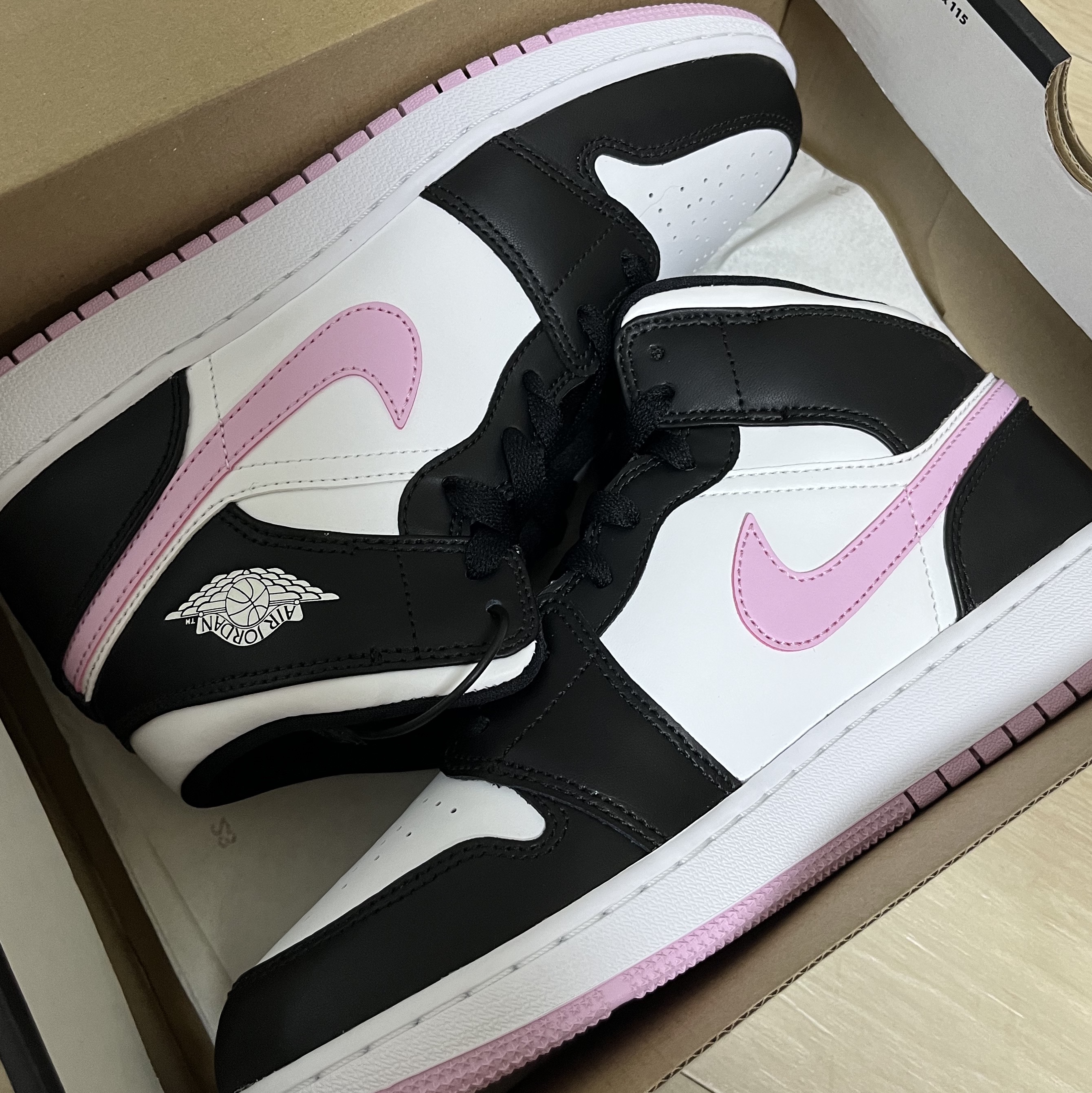 (GS) Jordan 1 Mid Light Arctic Pink 착용 스타일
