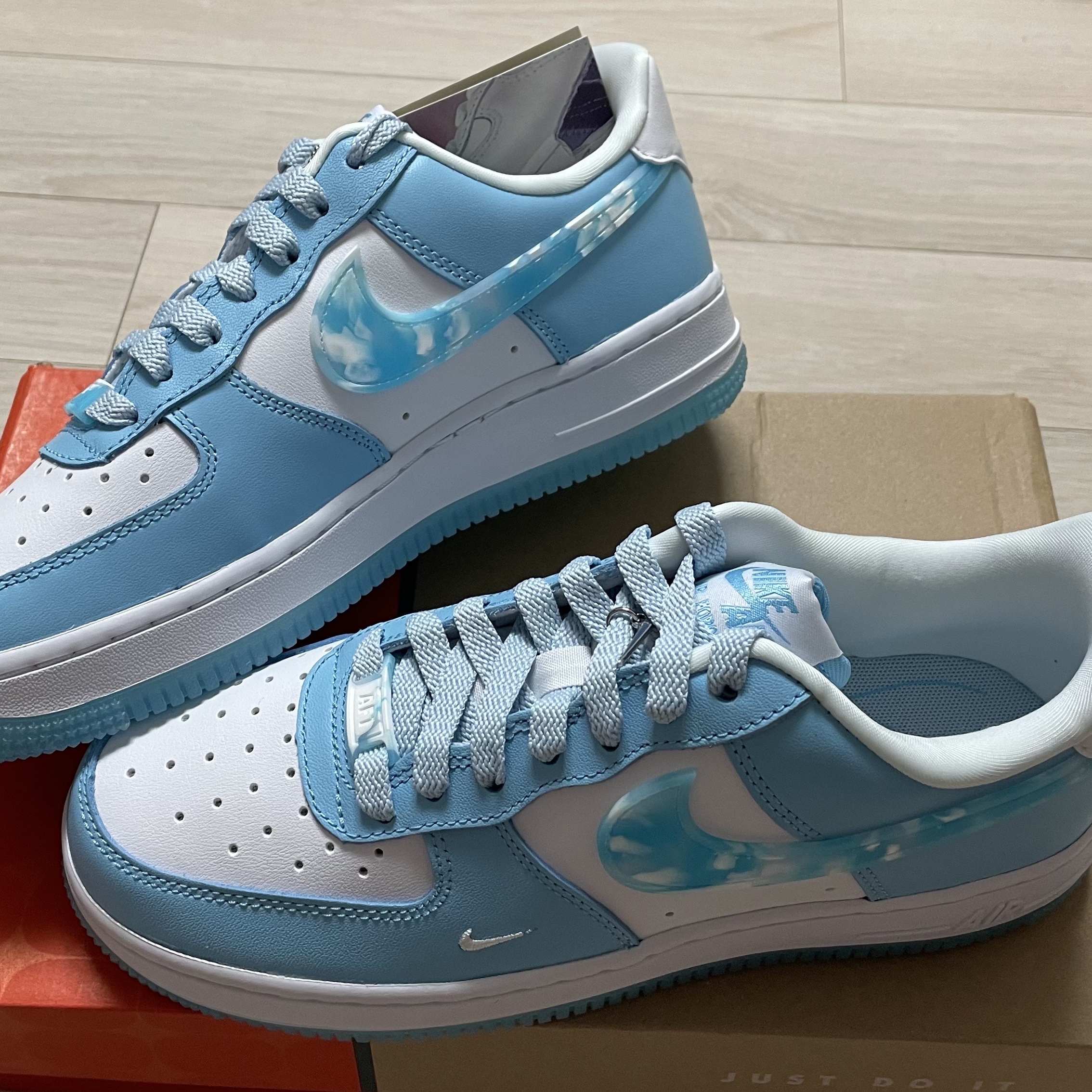 (W) Nike Air Force 1 '07 LX Celestine Blue 착용 스타일