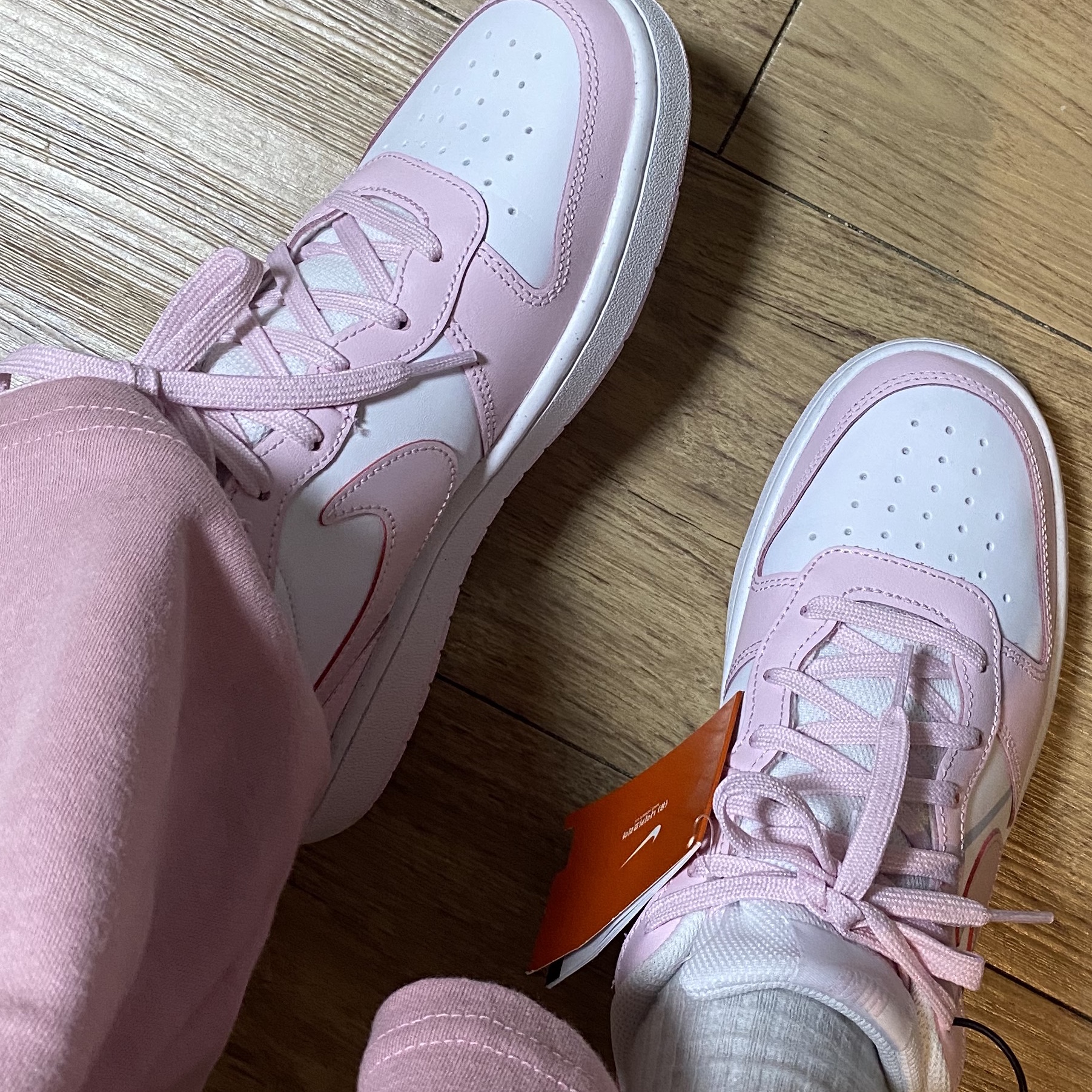 (GS) Nike Court Borough 2 SE White Pink Foam 착용 스타일