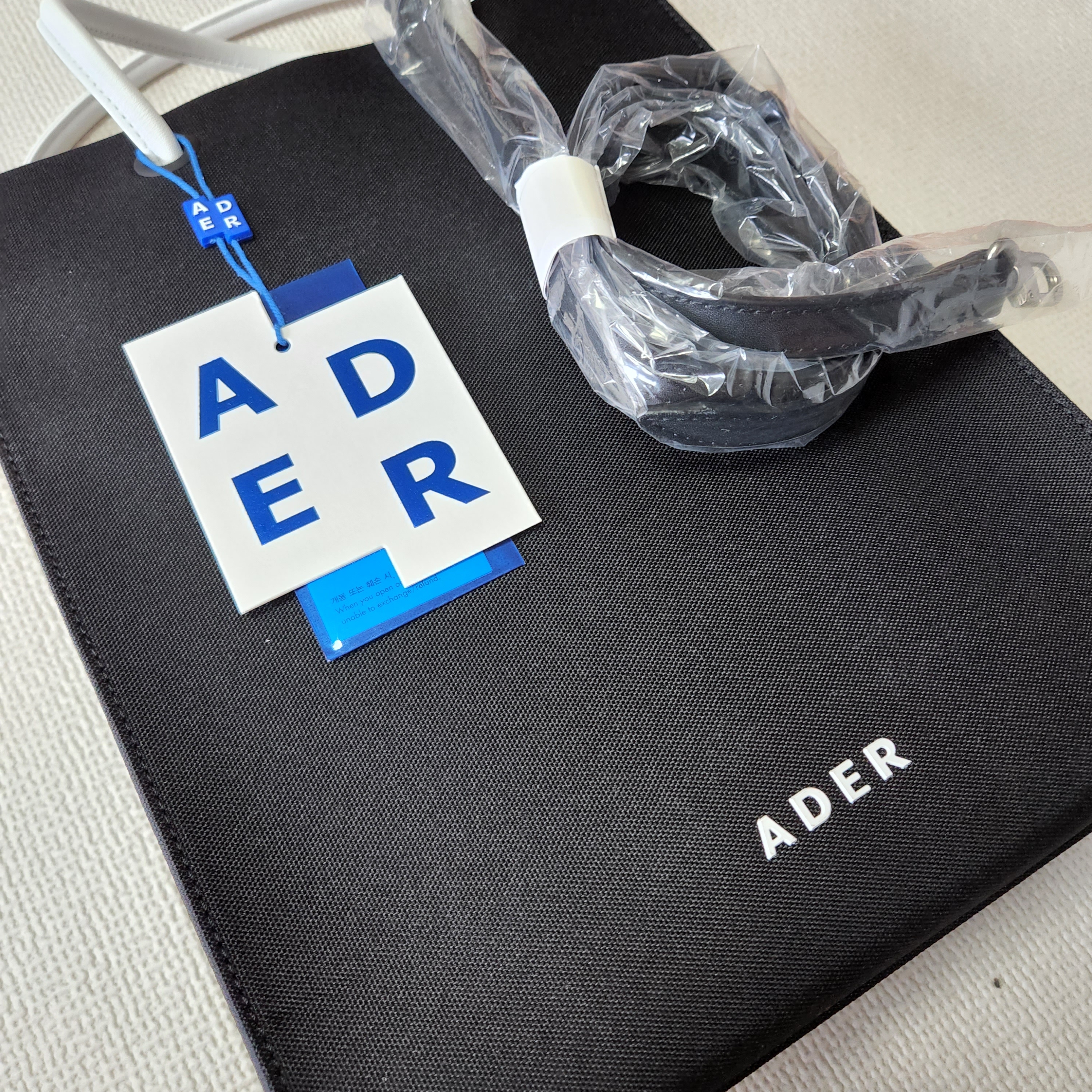 Ader Error Shopper Bag Noir 착용 스타일