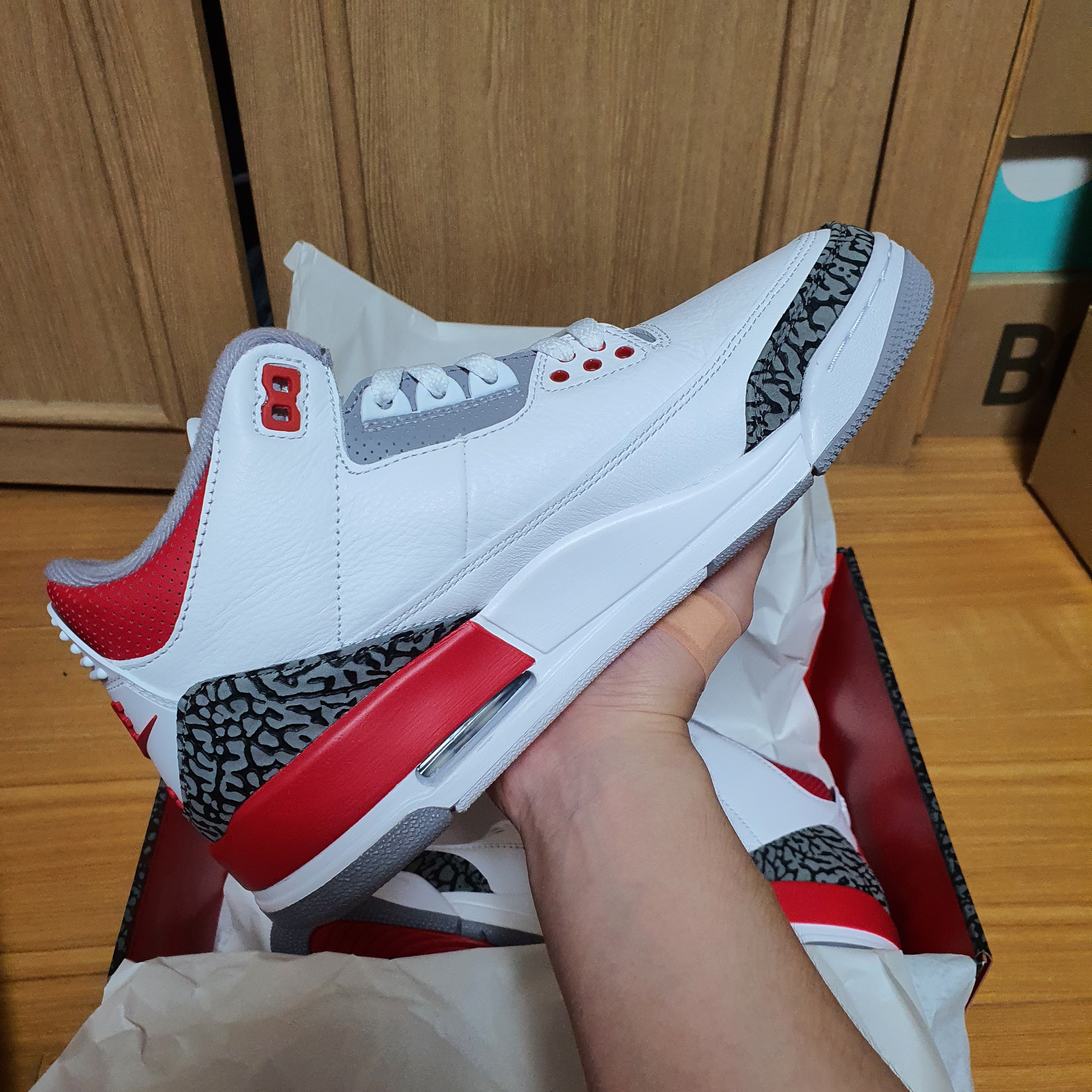 Jordan 3 Retro Fire Red 2022 착용 스타일 - 2