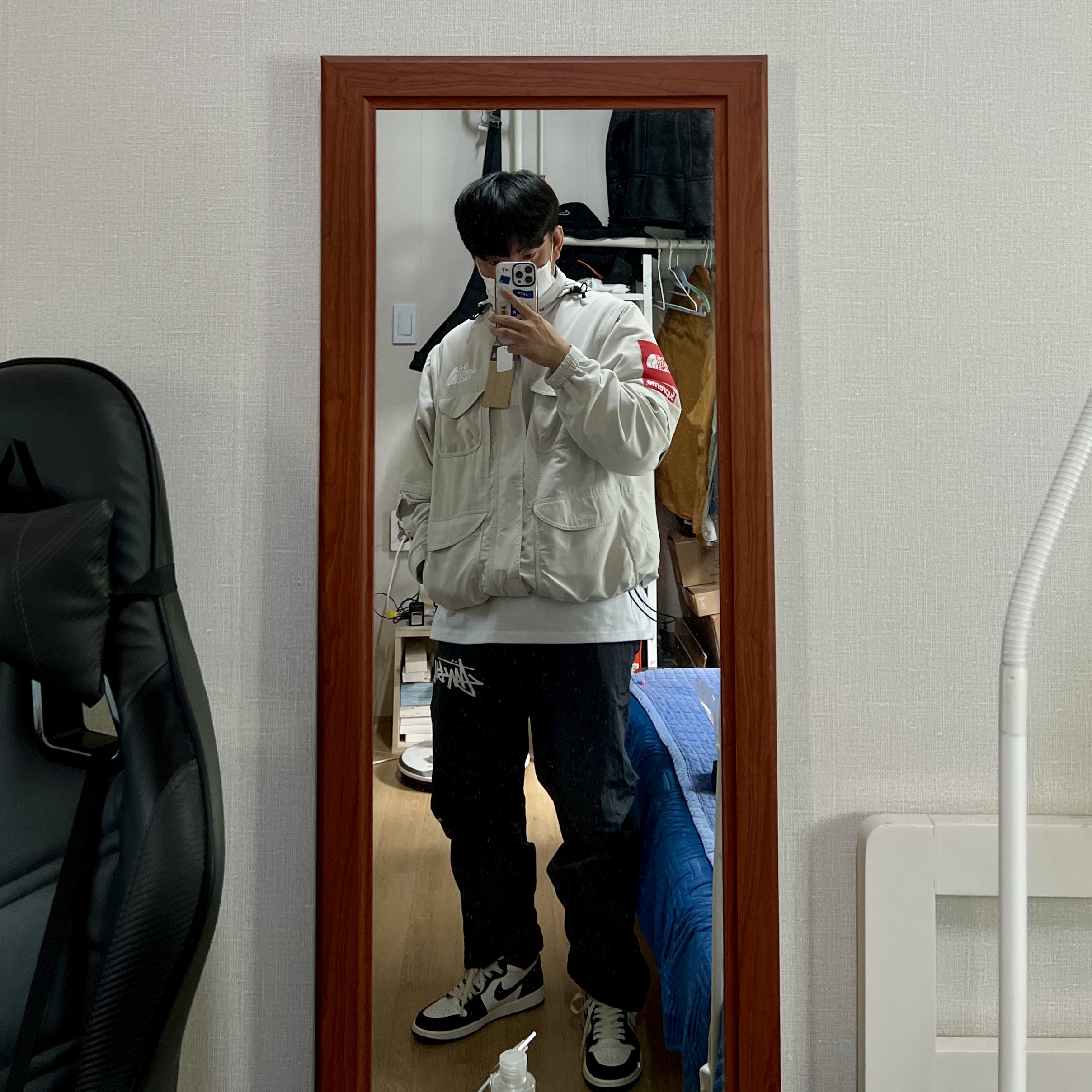 Supreme x The North Face Trekking Convertible Jacket Stone - 22SS, Nike x Stussy Beach Pants Off Noir 착용 스타일
