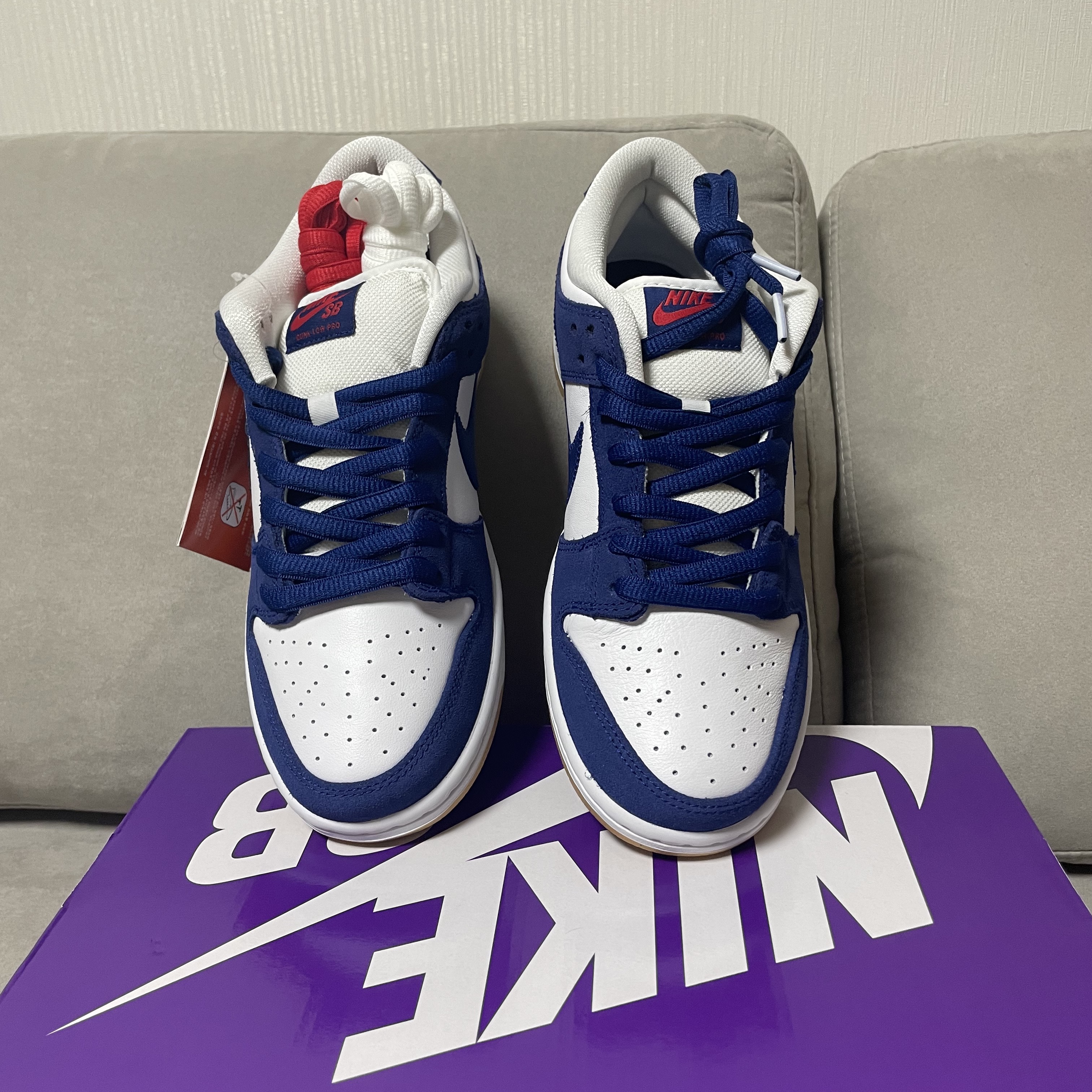 Nike SB Dunk Low Pro Premium Deep Royal Blue 착용 스타일 - 4