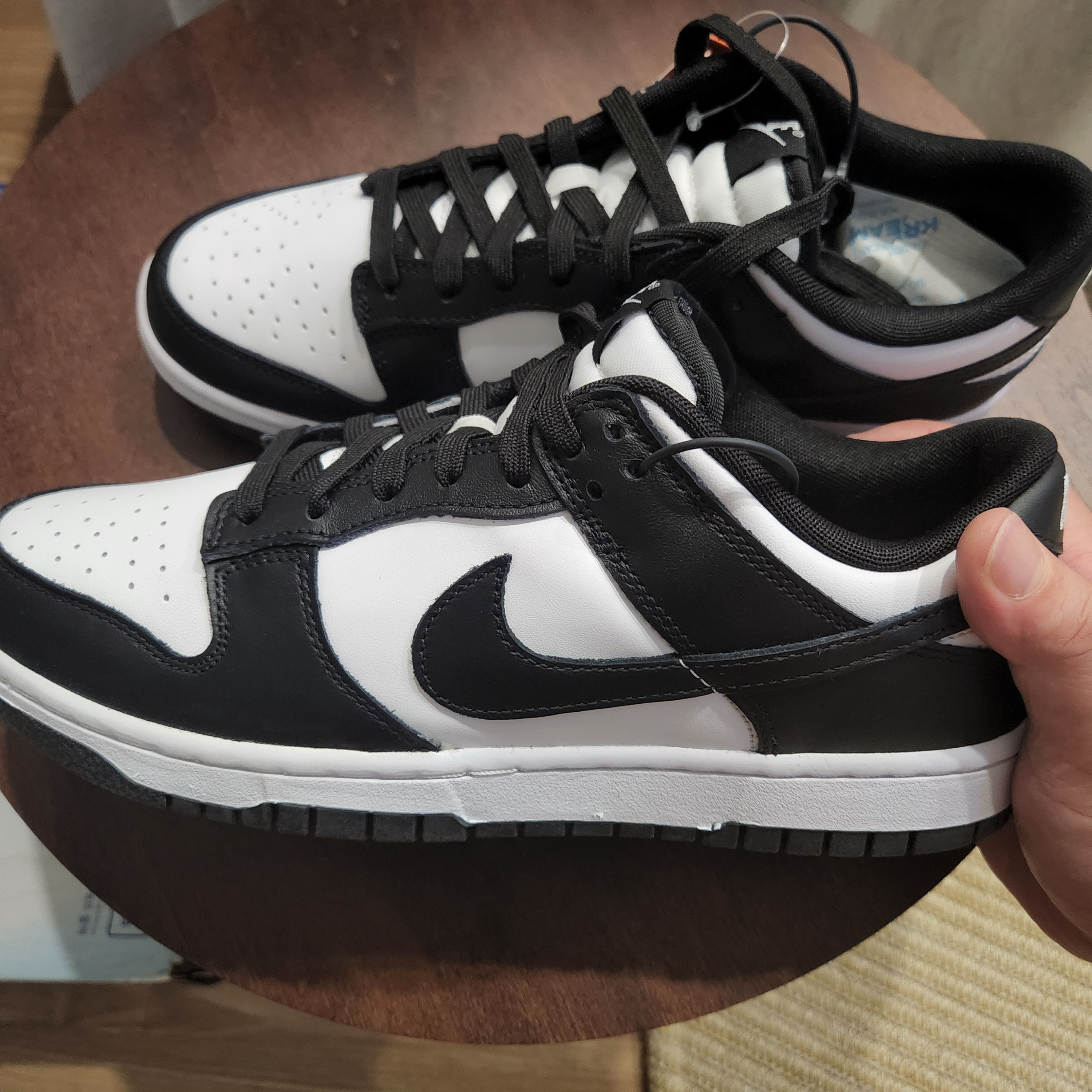 Nike Dunk Low Retro Black 착용 스타일