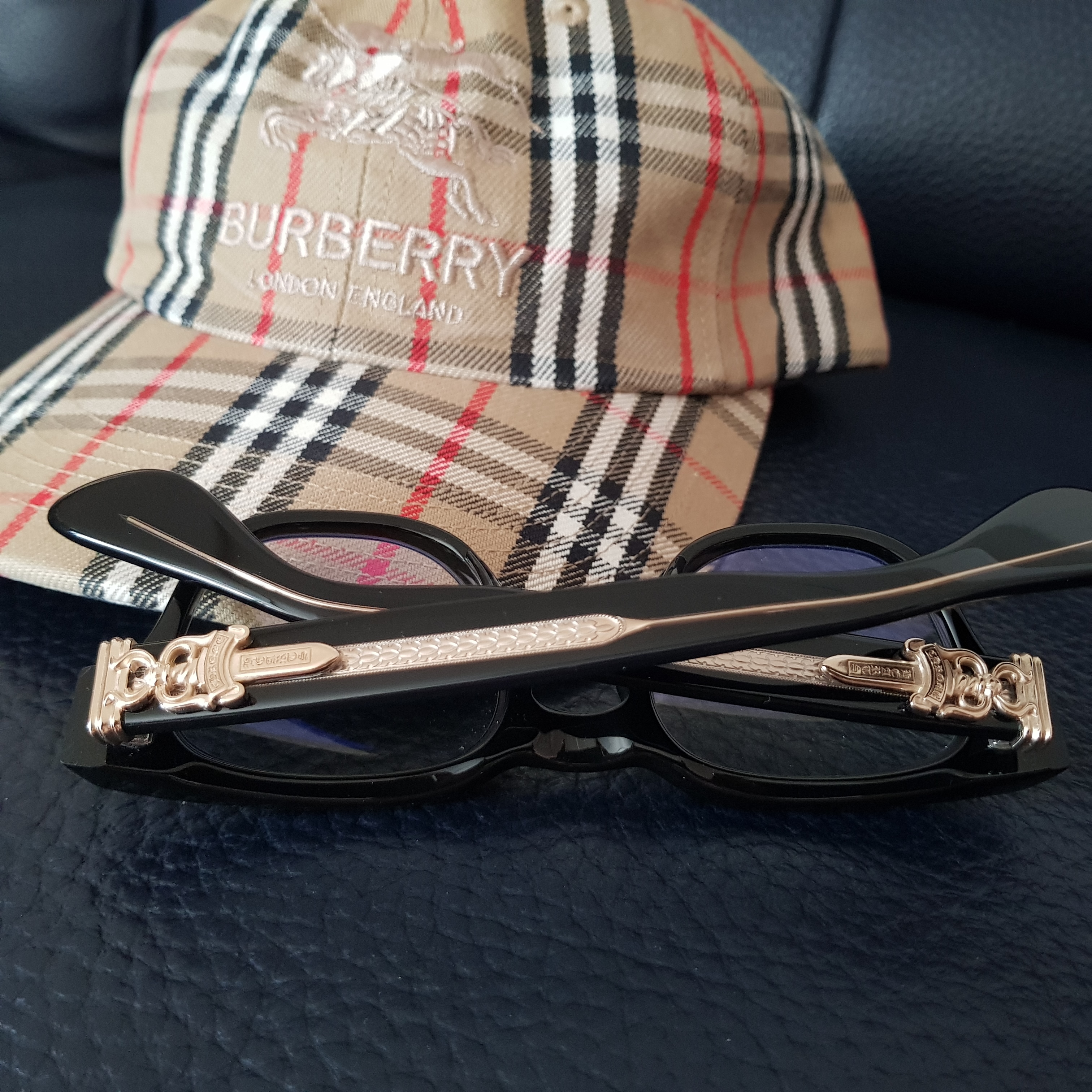 Supreme x Burberry Denim 6-Panel Beige - 22SS, Chrome Hearts Cuntvoluted Black 18K Gold Plated 착용 스타일 - 2