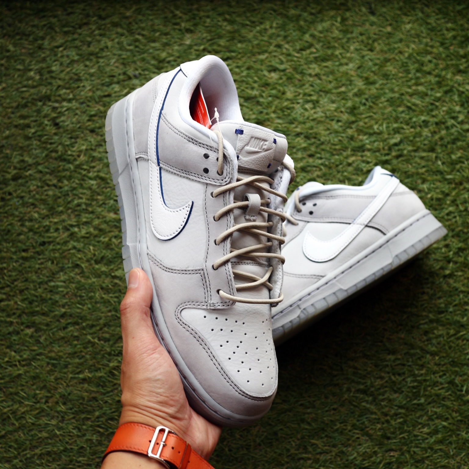 Nike Dunk Low Wolf Grey and Pure Platinum, Nike x Staple Dunk SB Low NYC Pigeon 착용 스타일 - 1