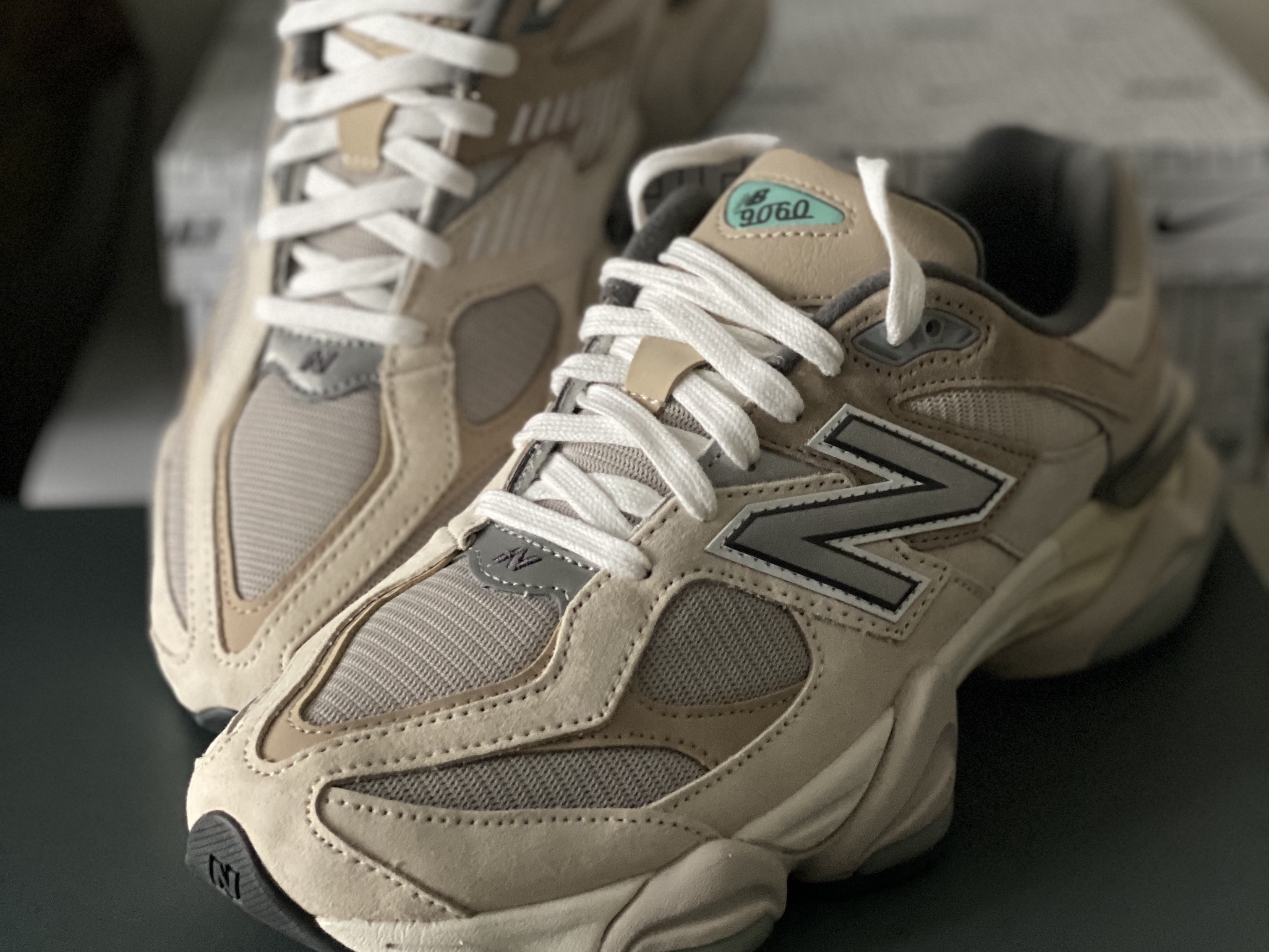 New Balance 9060 Sea Salt 착용 스타일 - 2