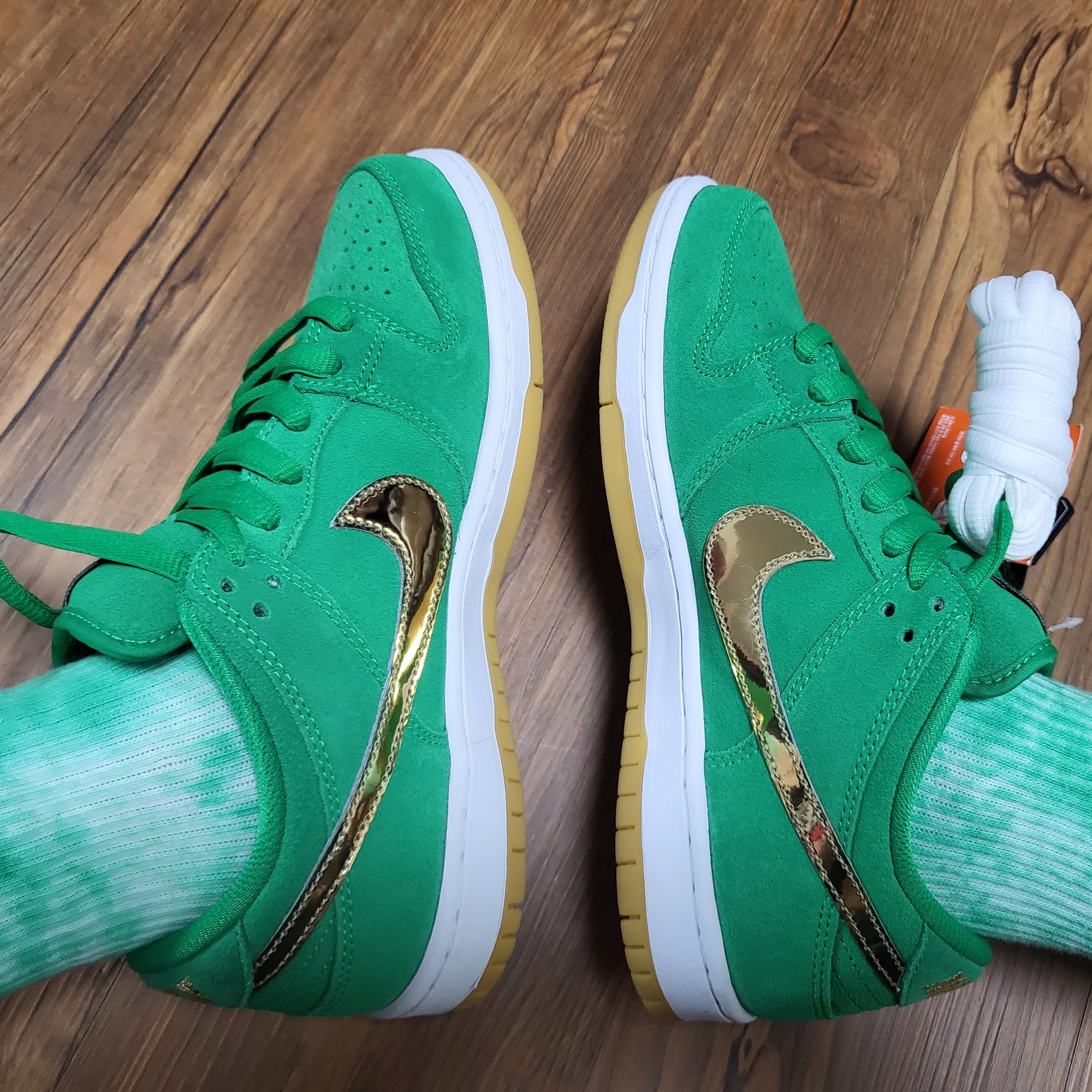 Nike SB Dunk Low Pro Shamrock 착용 스타일 - 1