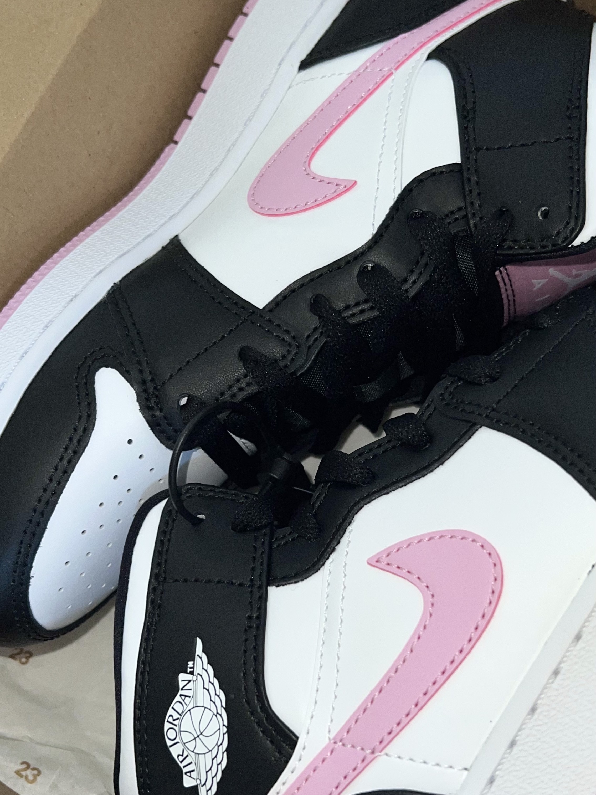 (GS) Jordan 1 Mid Light Arctic Pink 착용 스타일