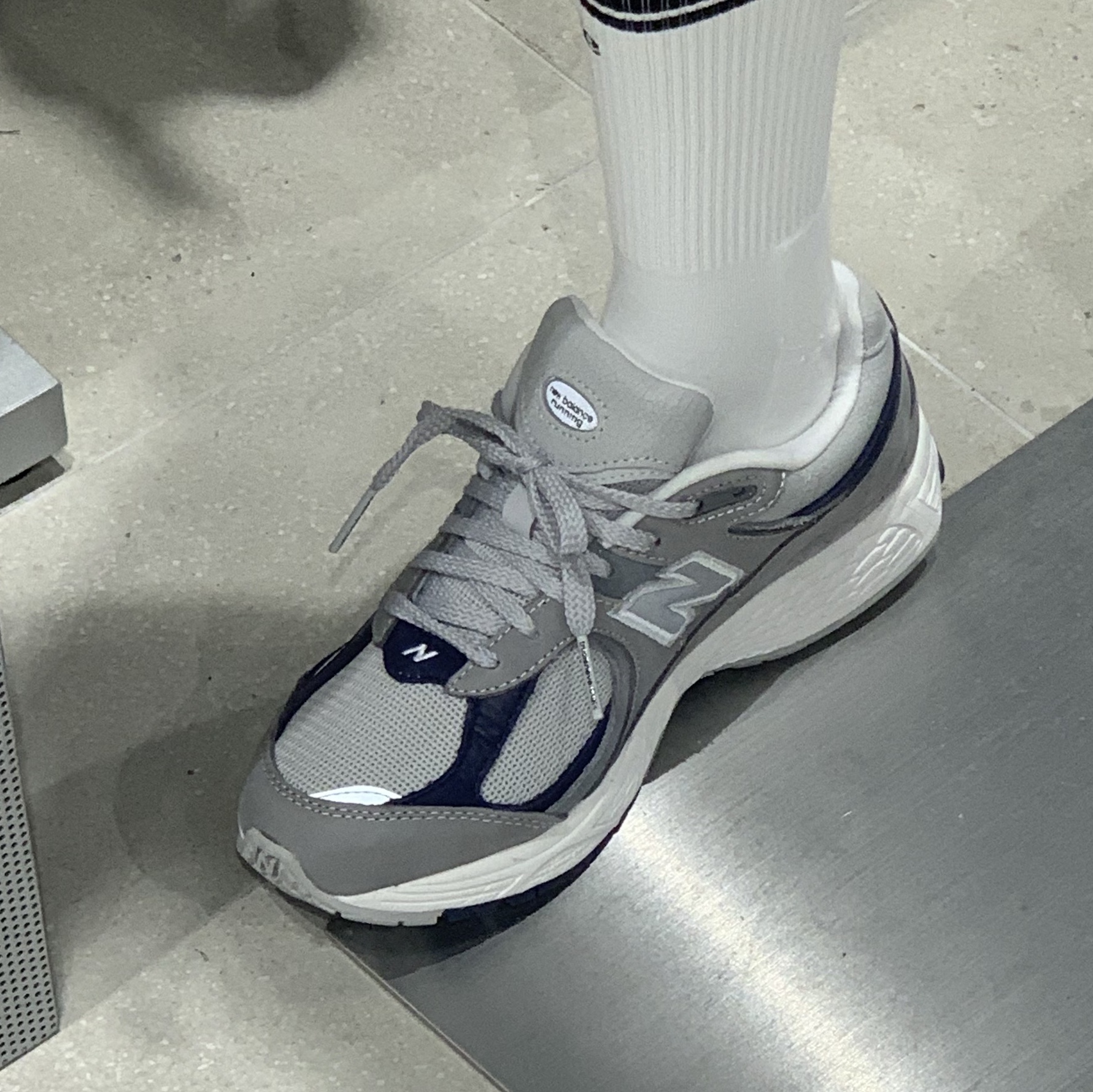 New Balance x Thisisneverthat 2002R 2022 Downtown Run 착용 스타일