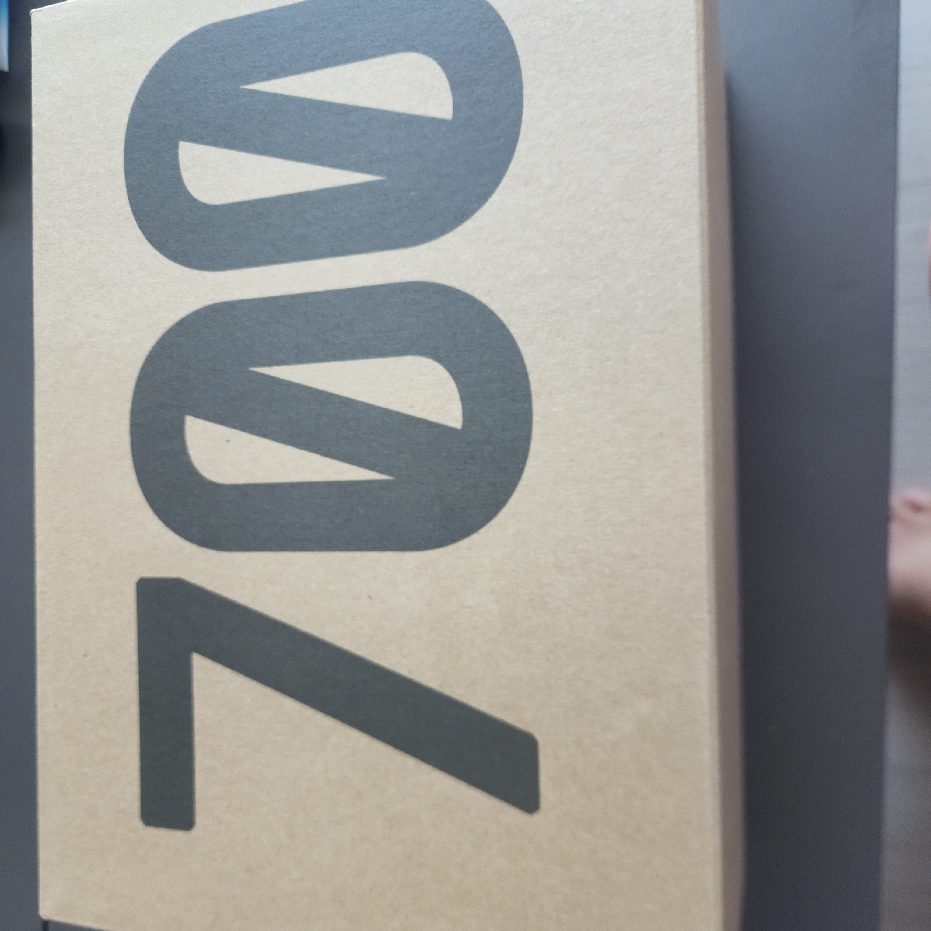 Adidas Yeezy 700 V3 Azael 2022/2023 착용 스타일 - 1