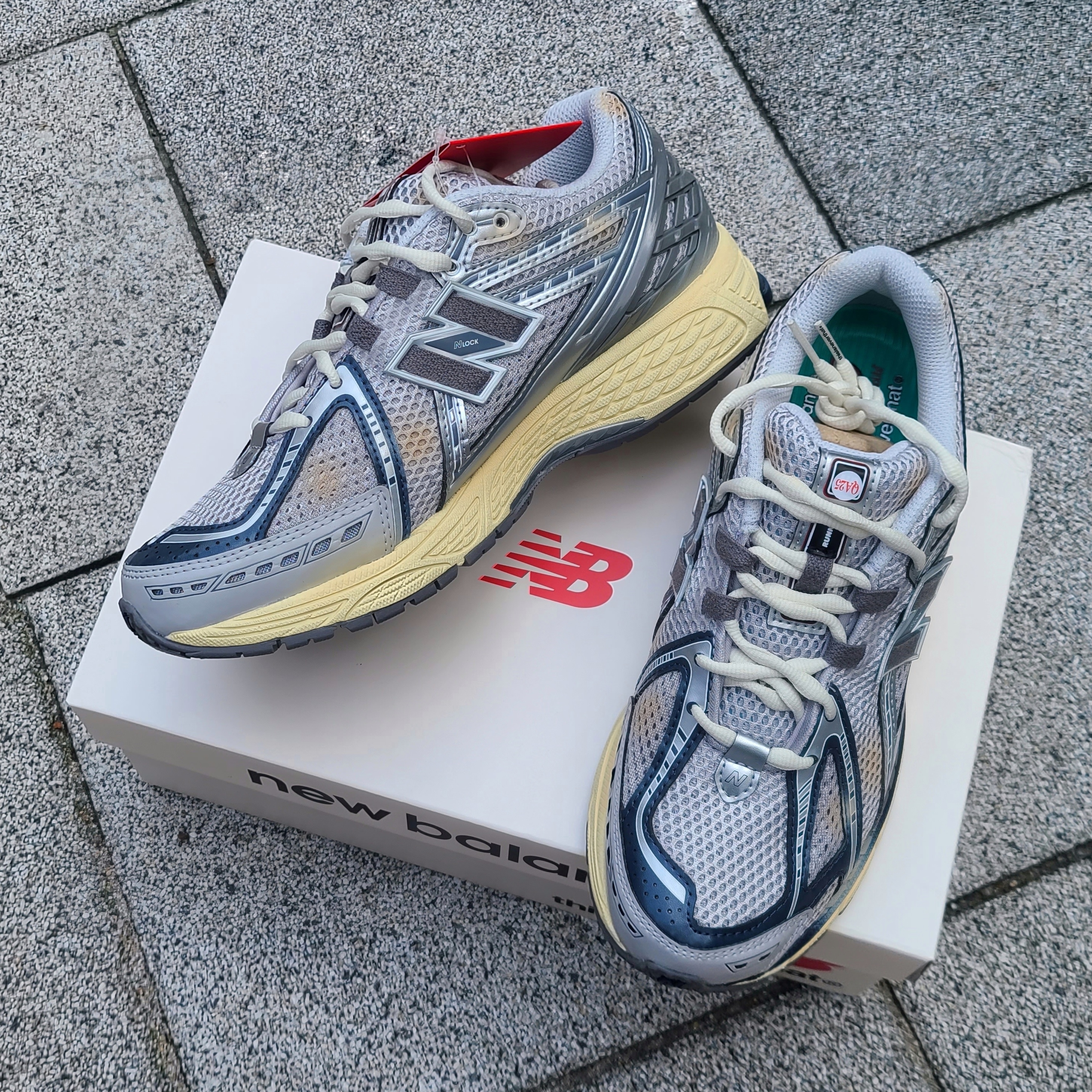 New Balance x Thisisneverthat 1906R 2022 Downtown Run 착용 스타일