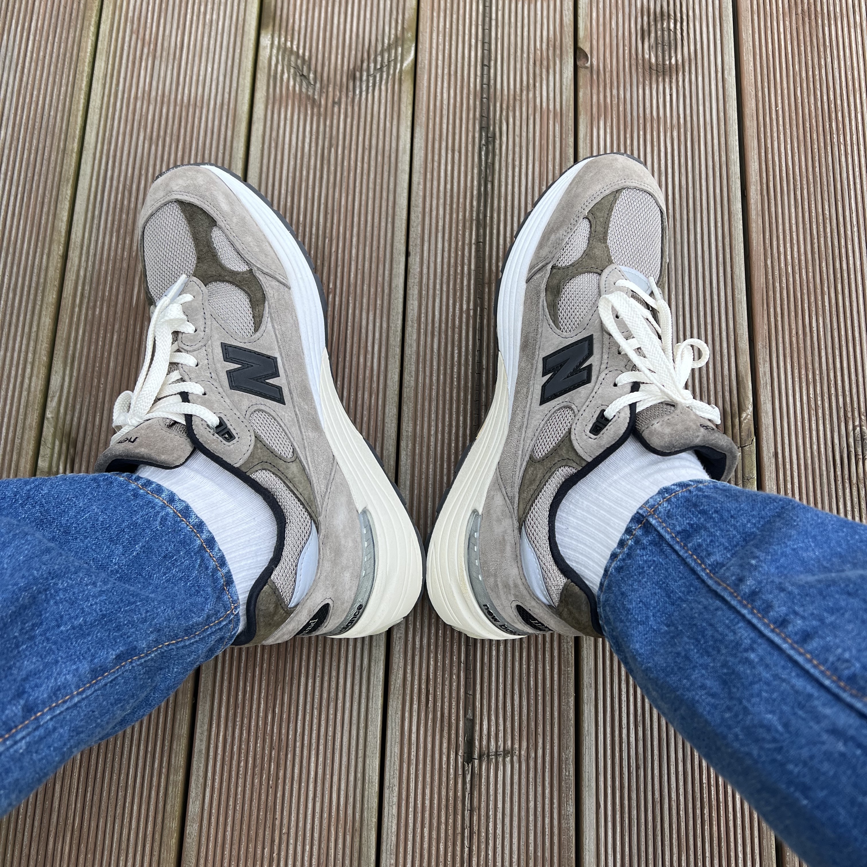 New Balance x JJJJound 992 Made in USA Grey 착용 스타일