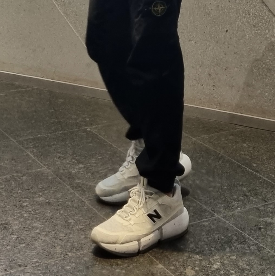 New Balance x Jaden Smith Vision Racer Natural 착용 스타일 - 1
