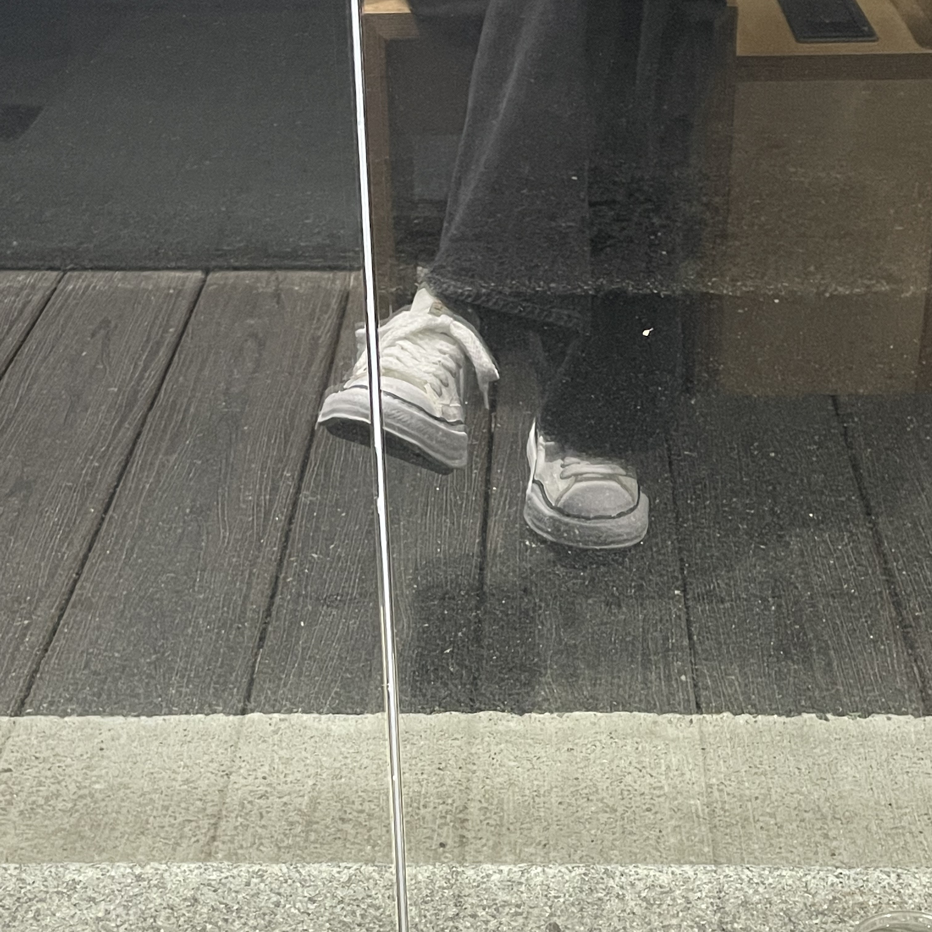Maison Mihara Yasuhiro Peterson OG Sole Canvas Low Sneakers White 착용 스타일 - 2