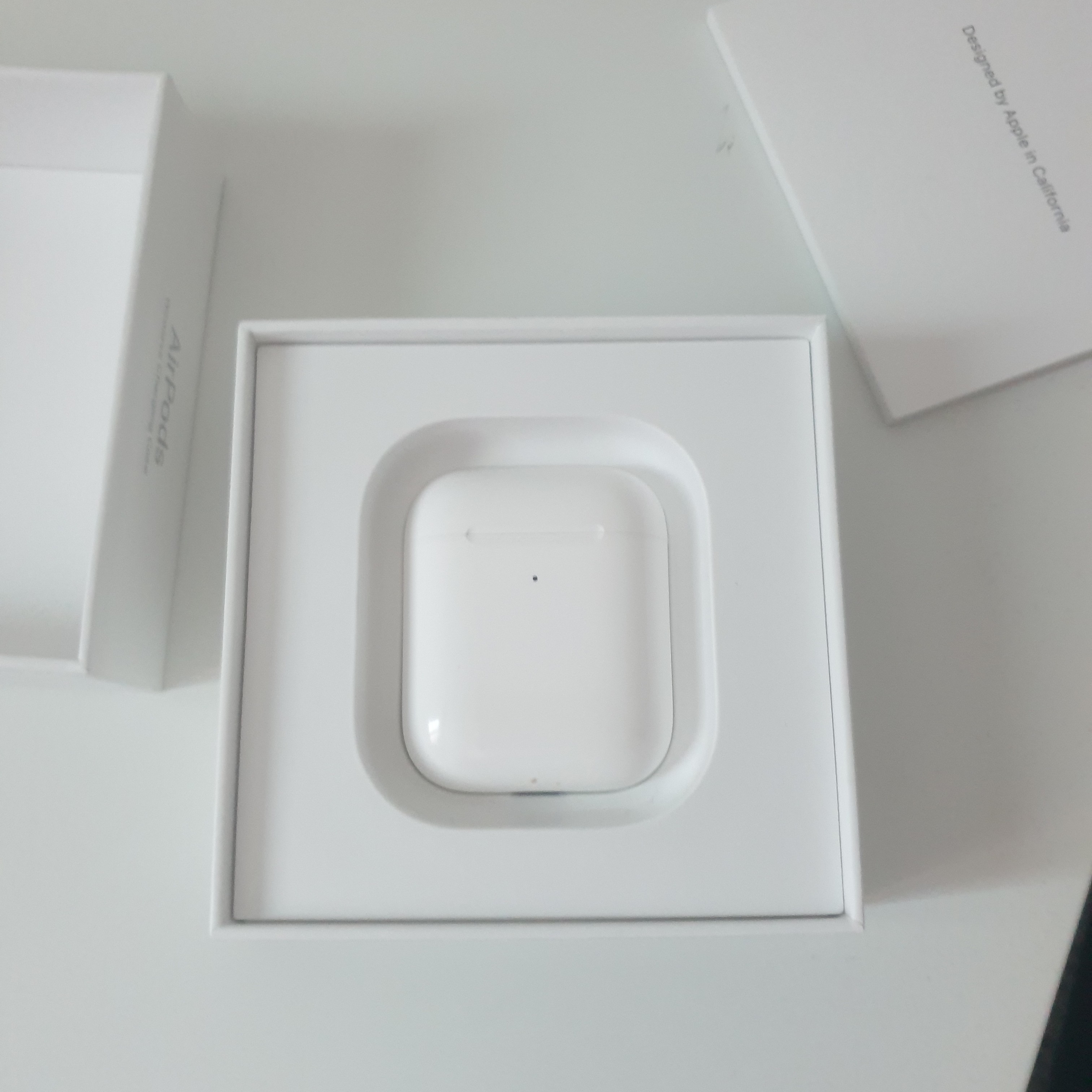 Apple AirPods 2nd Gen (Korean Ver.) 착용 스타일