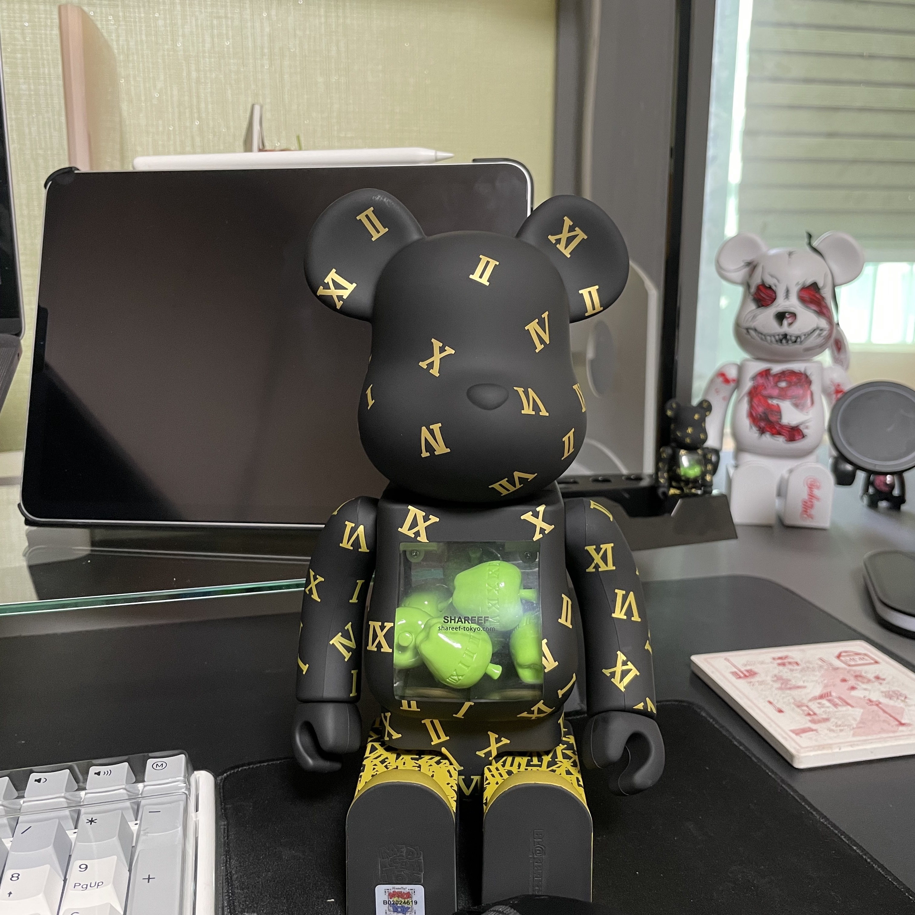 Bearbrick x Shareef 3 100% & 400% Set 착용 스타일