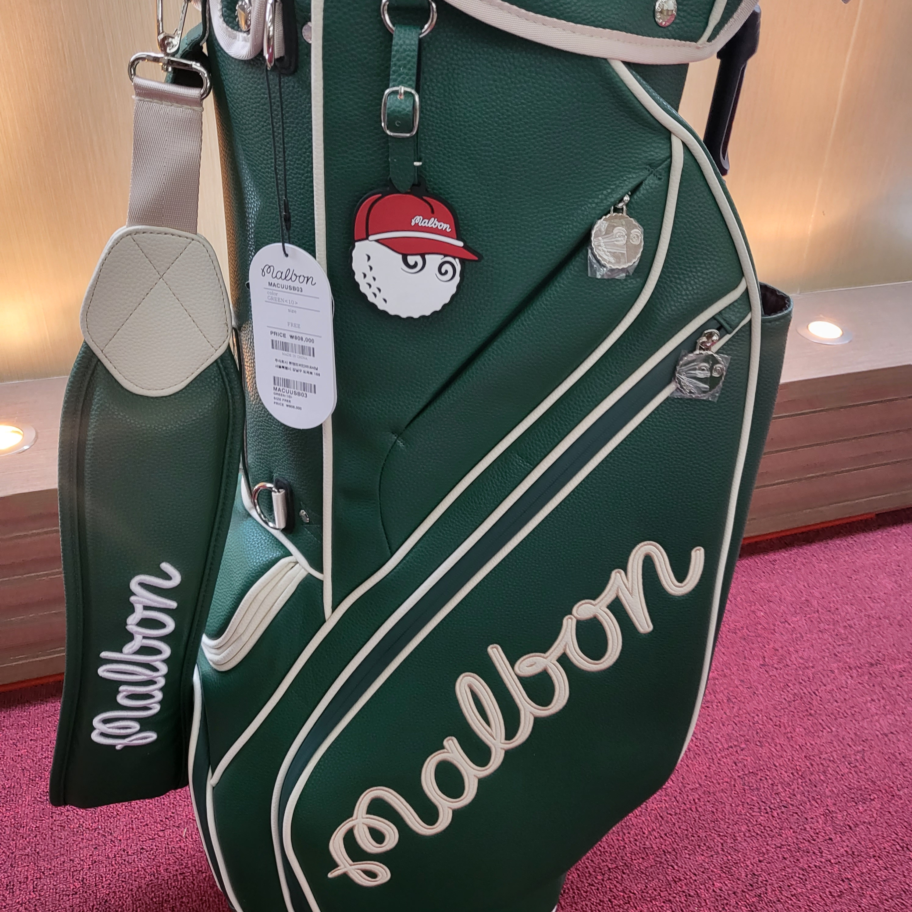 Malbon Golf Solid Point Stand Bag Green 착용 스타일 - 2