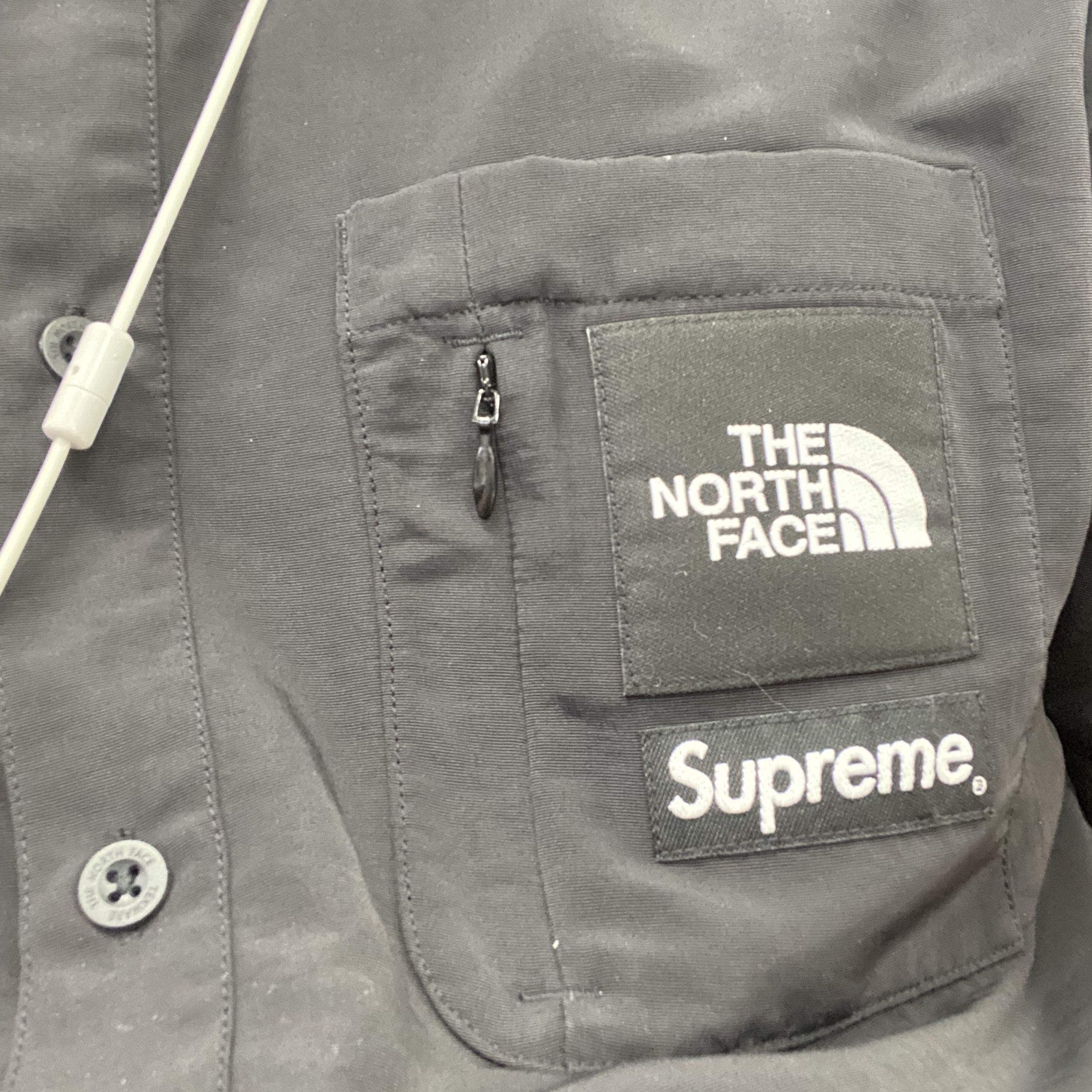 Supreme x The North Face Trekking S/S Shirt Black - 22SS 착용 스타일
