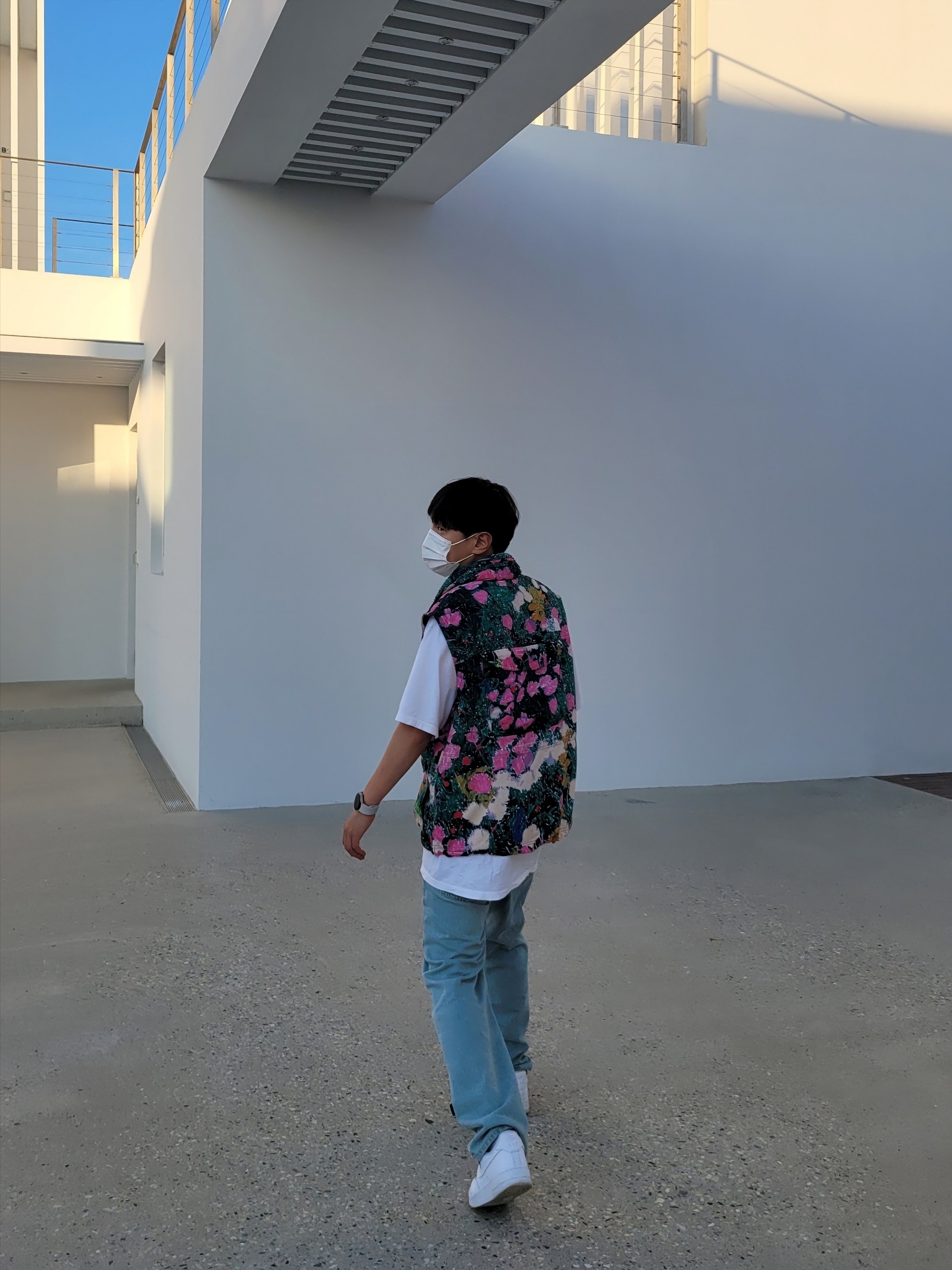 Supreme x The North Face Trekking Convertible Jacket Flowers - 22SS, Nike Air Force 1 '07 Low White 착용 스타일 - 1