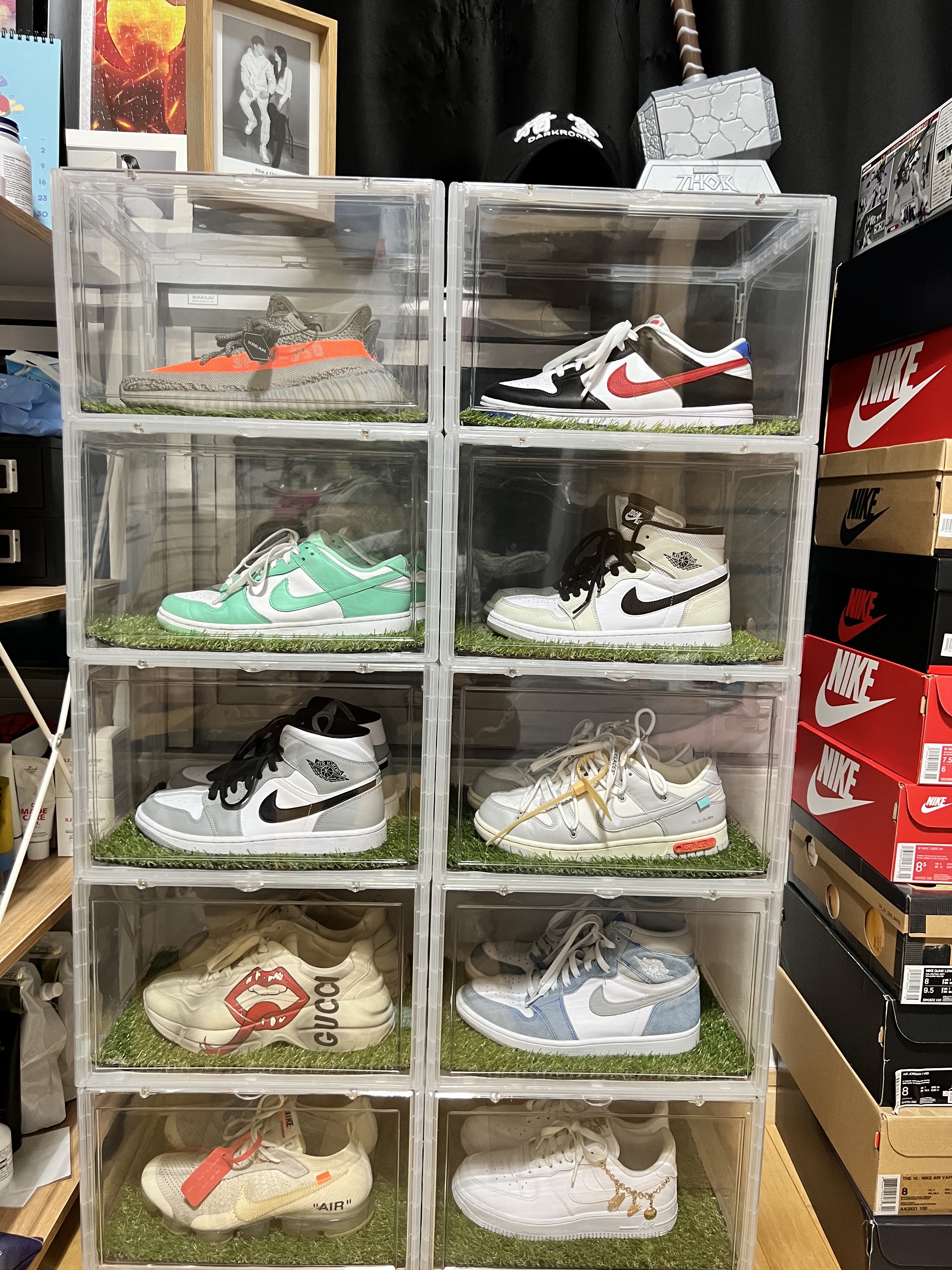 Nike x Off-White Air VaporMax V2 White, (W) Nike Air Force 1 '07 LX White Pendant 착용 스타일