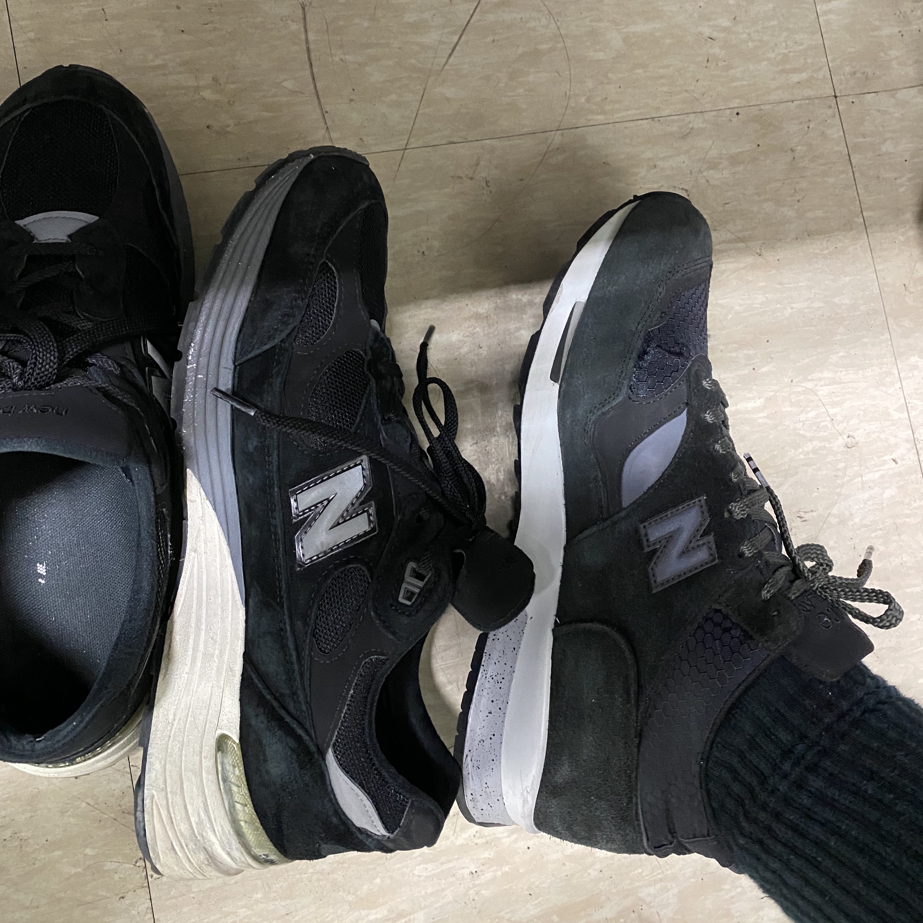 New Balance 992 Made in USA Black Grey, New Balance 1500 Made in UK Navy 착용 스타일