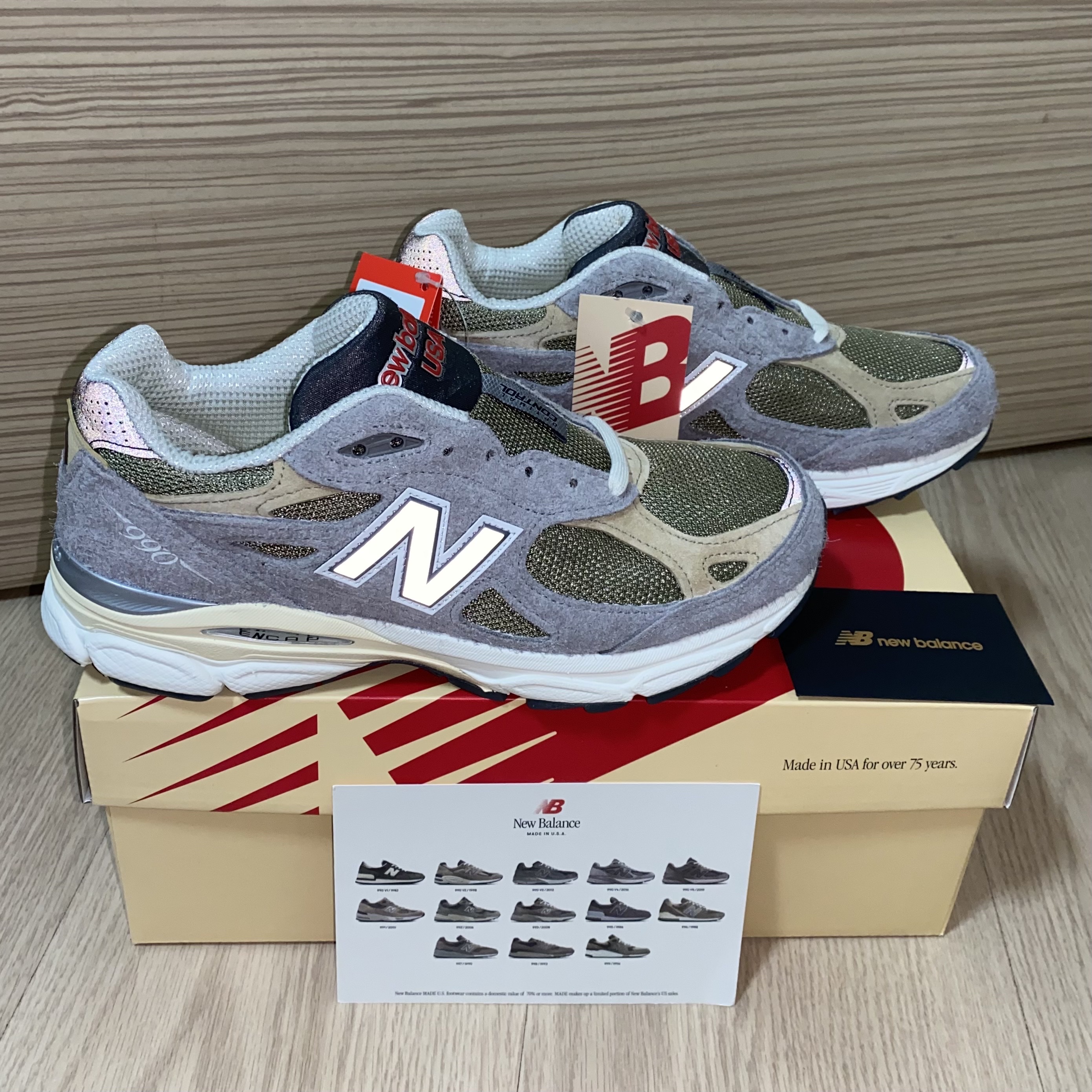 New Balance 990v3 Made in USA Marblehead Incense 착용 스타일 - 2