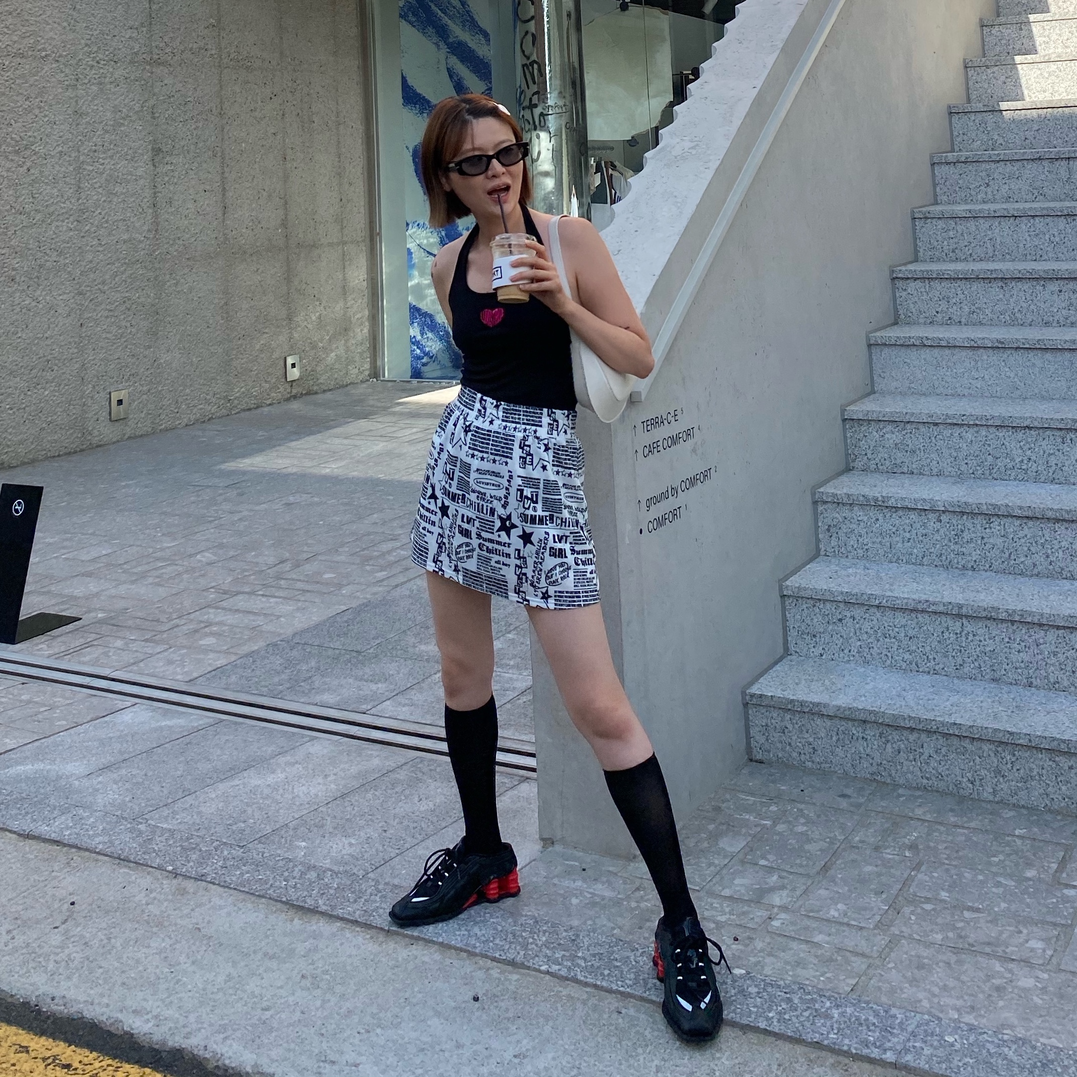 Nike x Martine Rose Shox MR4 Black 착용 스타일