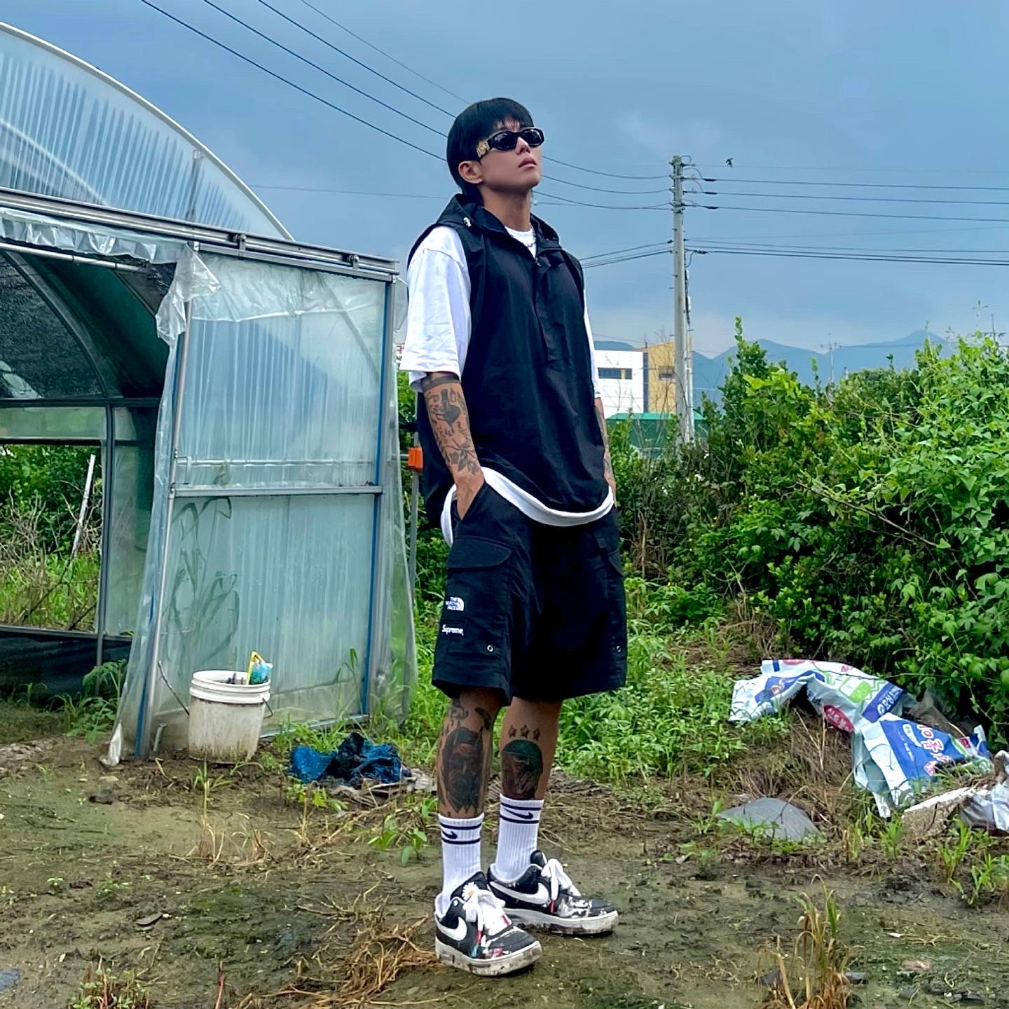 Supreme x The North Face Trekking Packable Belted Shorts Black - 22SS, Nike x Peaceminusone Air Force 1 Low Para-Noise 착용 스타일 - 1