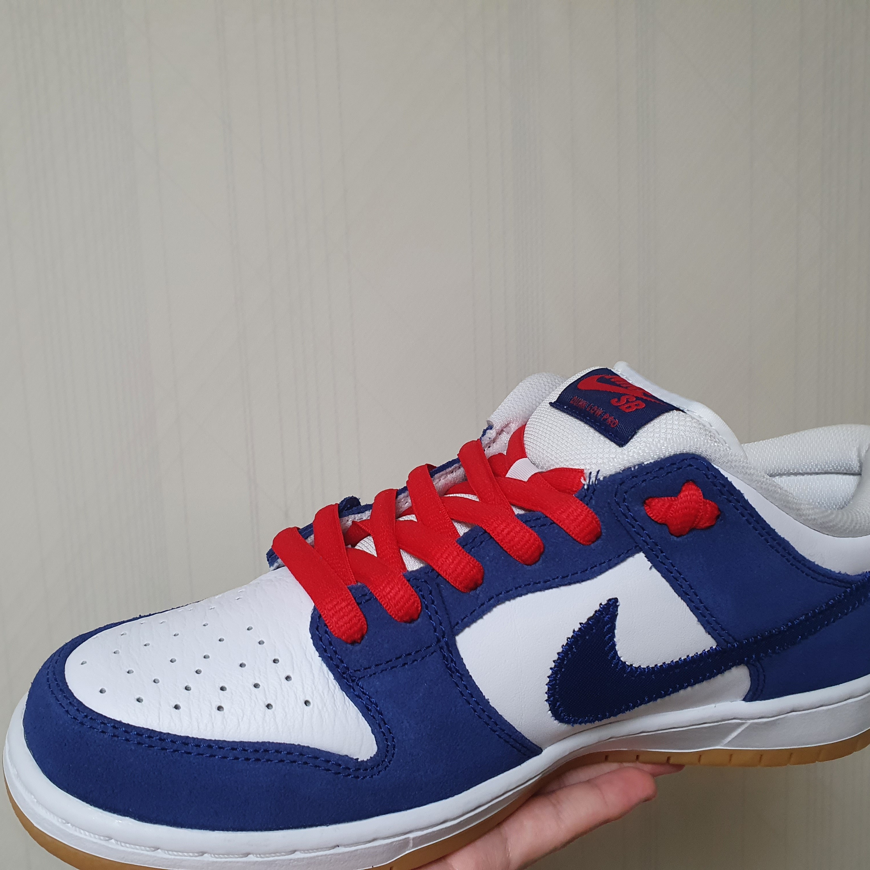 Nike SB Dunk Low Pro Premium Deep Royal Blue 착용 스타일 - 4