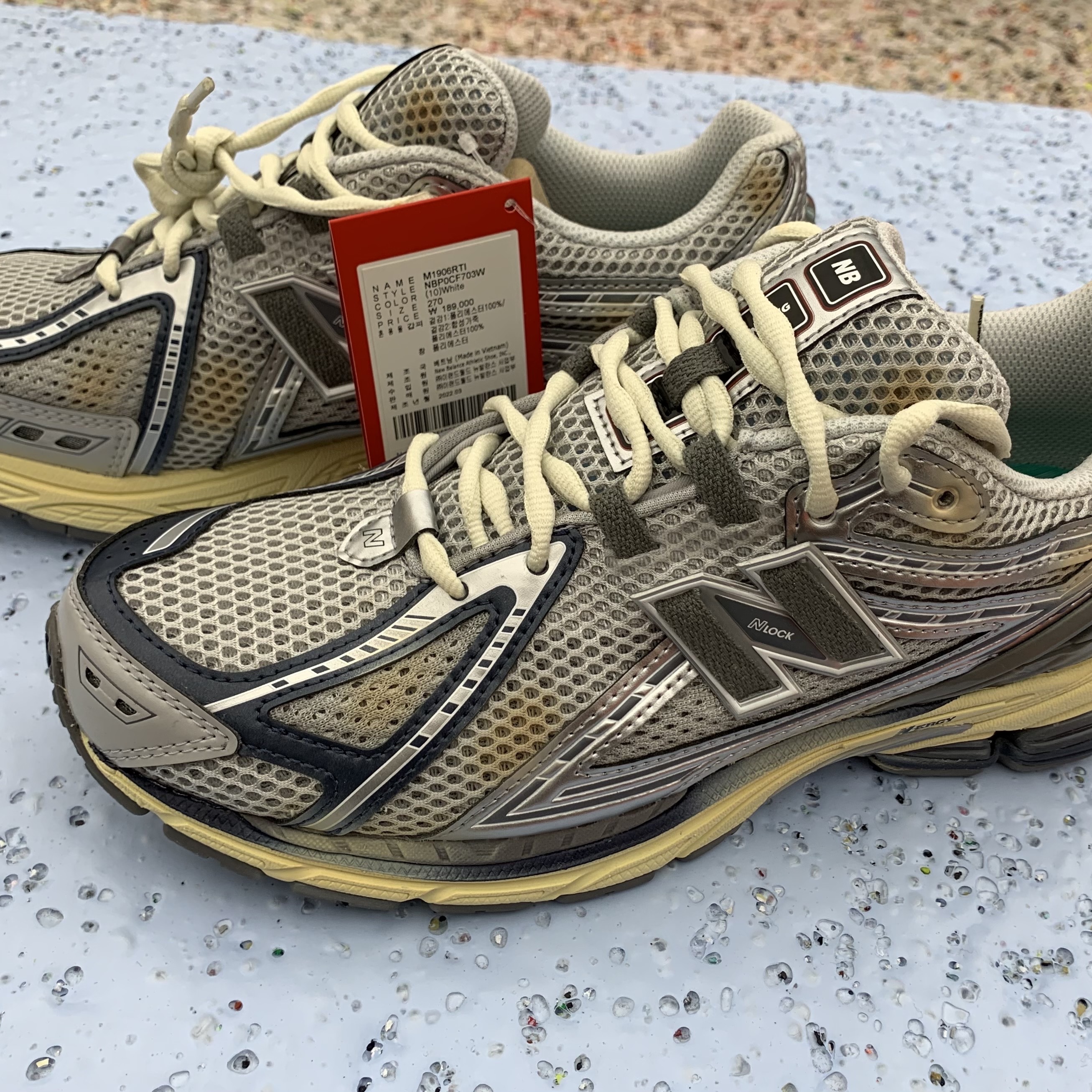 New Balance x Thisisneverthat 1906R 2022 Downtown Run 착용 스타일 - 3