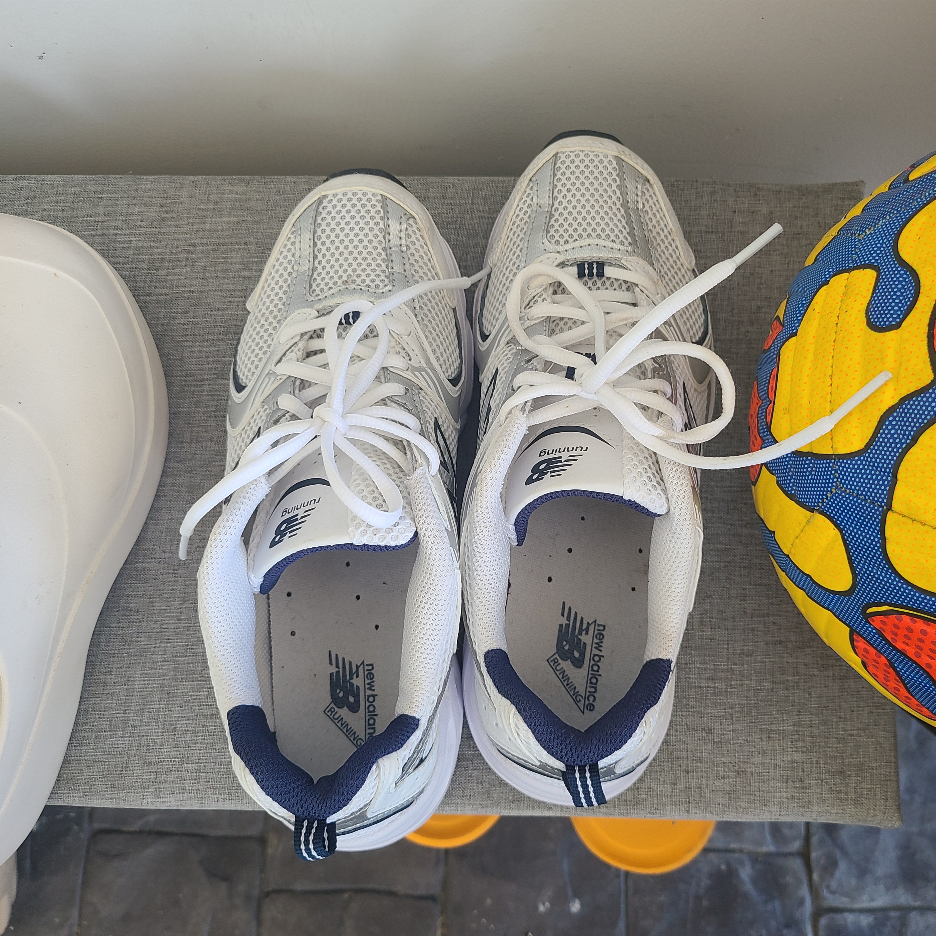 New Balance 530 White 착용 스타일